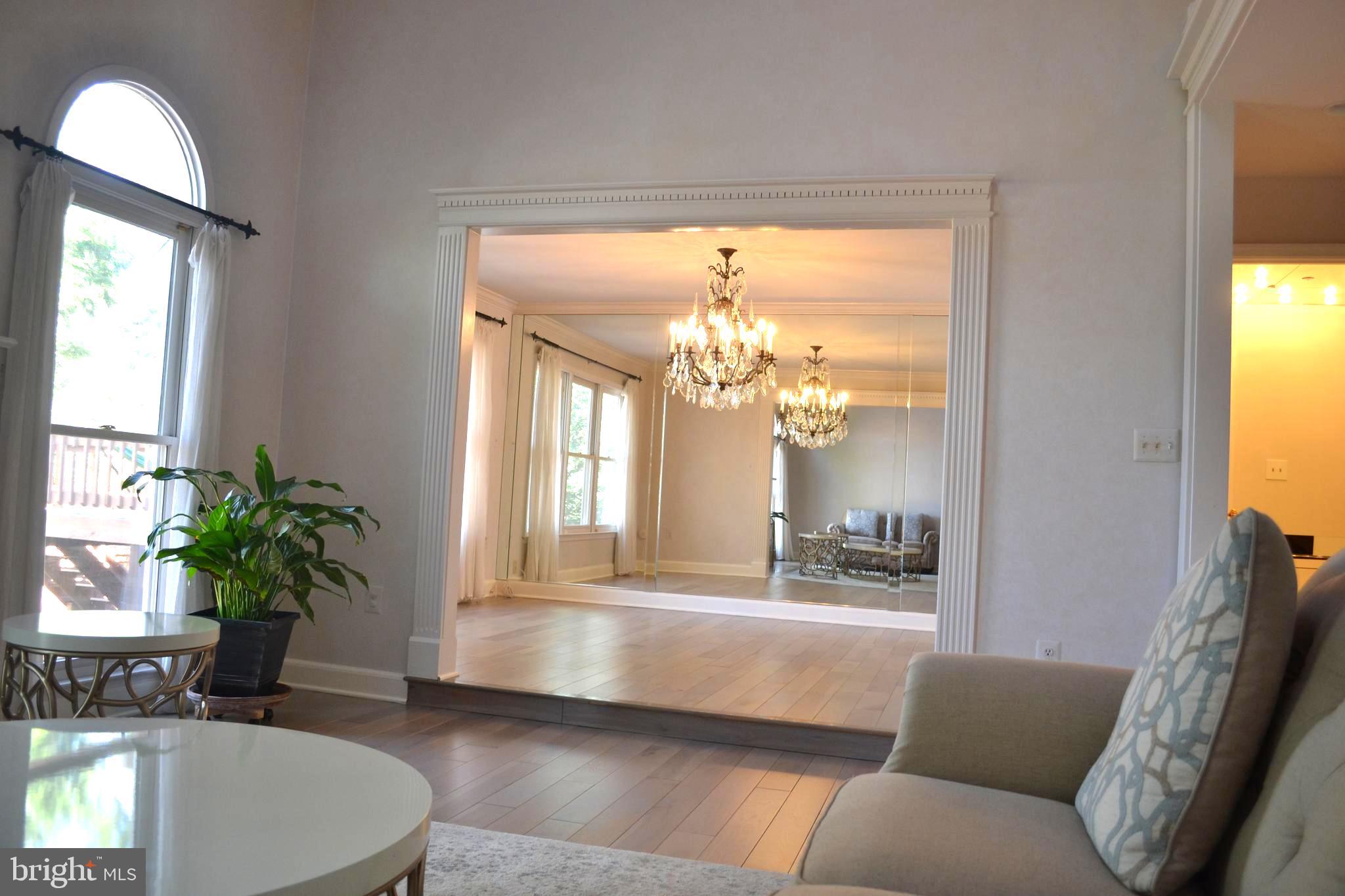 Real estate listing preview #11