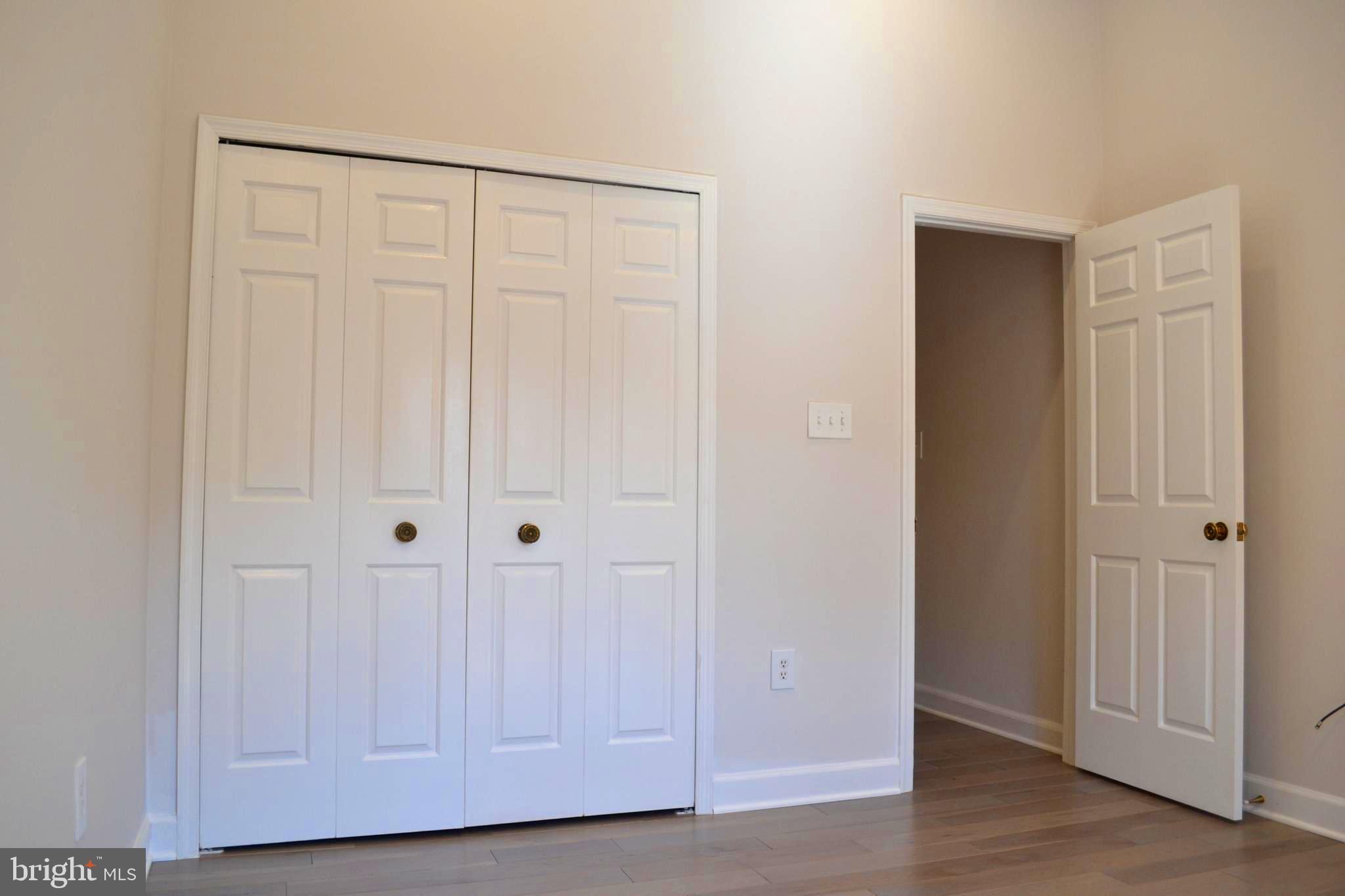 Real estate listing preview #24