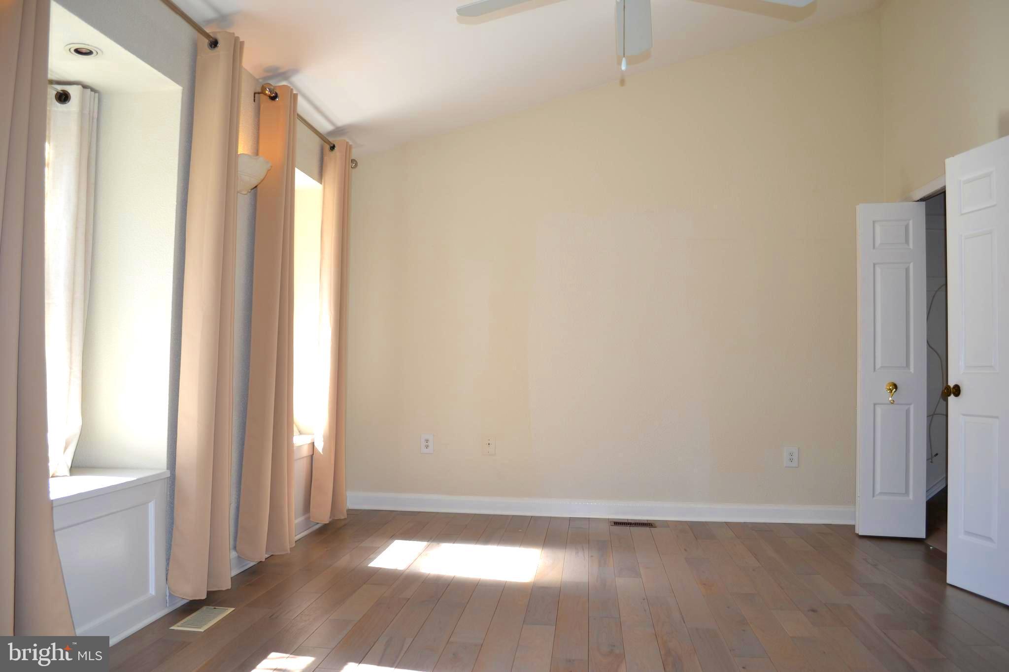 Real estate listing preview #16