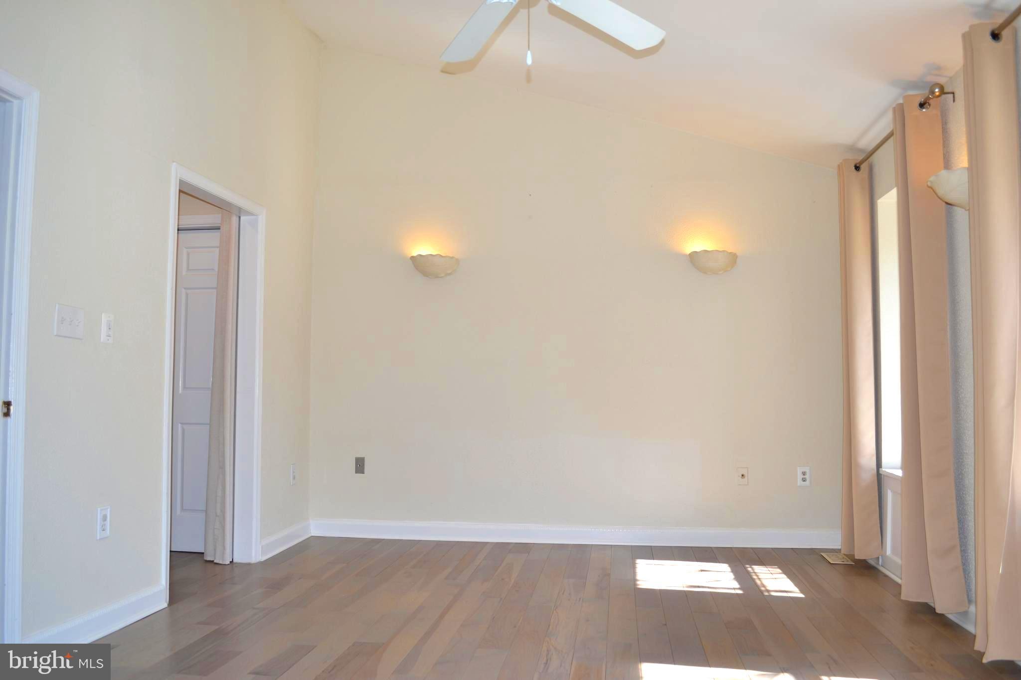 Real estate listing preview #17