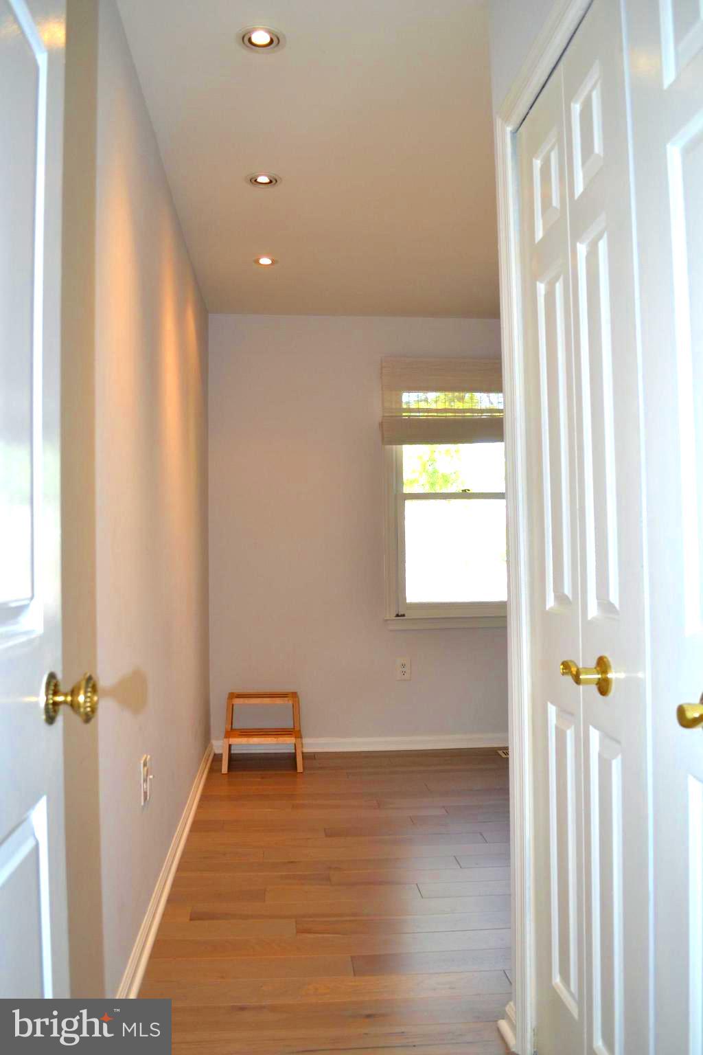 Real estate listing preview #25