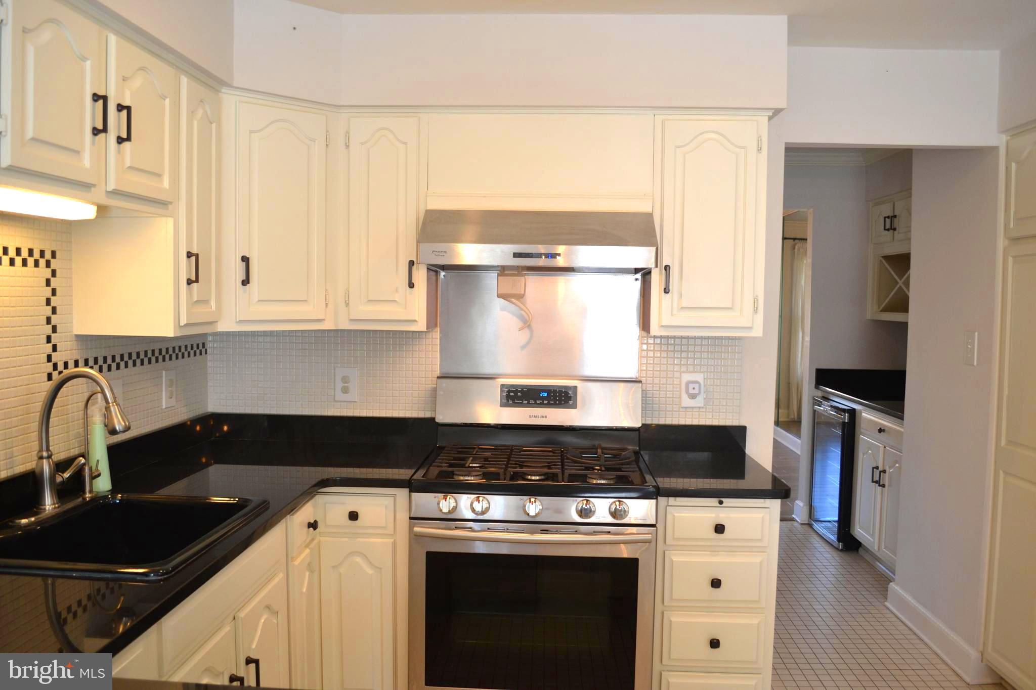 Real estate listing preview #7