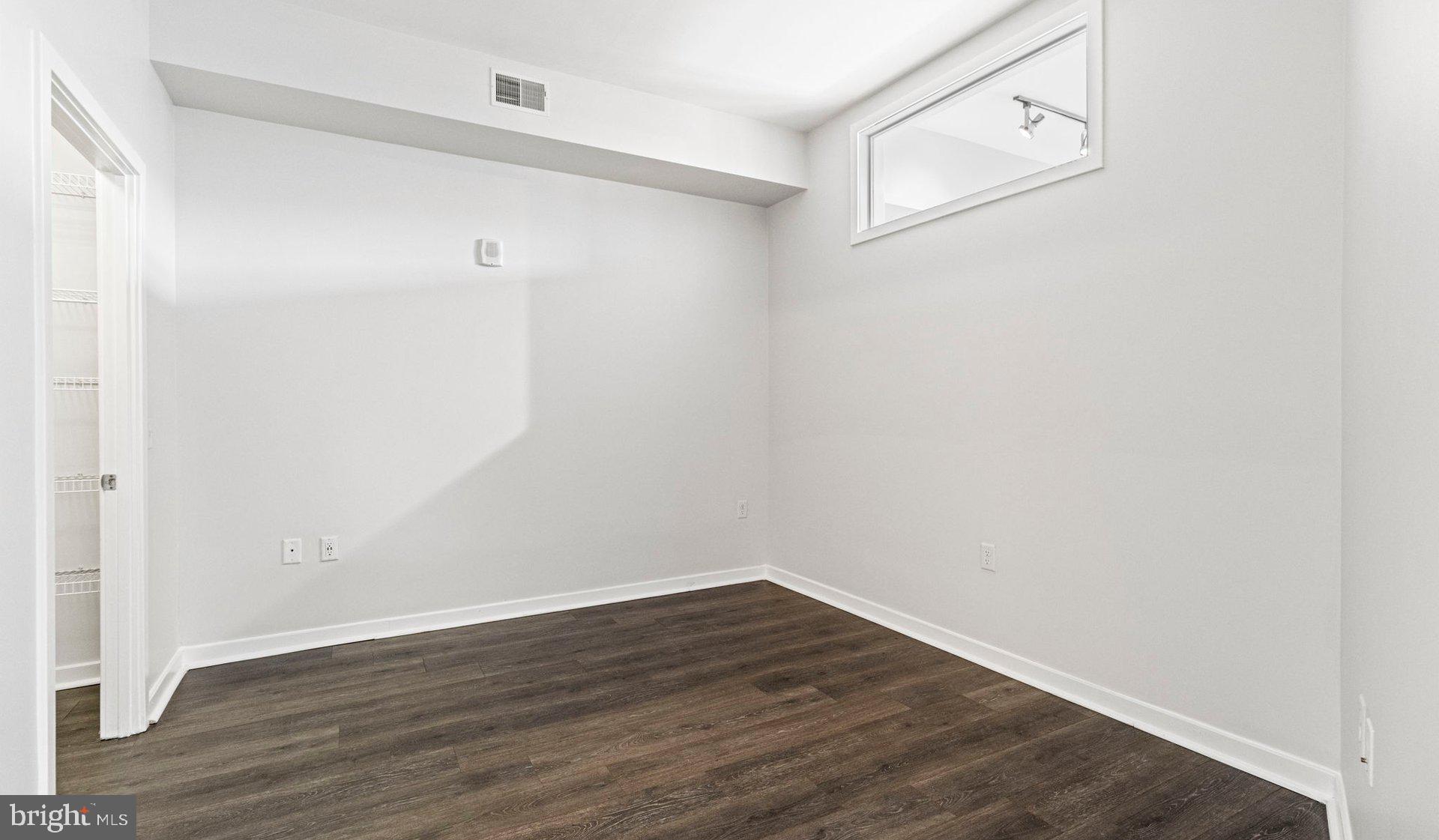 Real estate listing preview #80