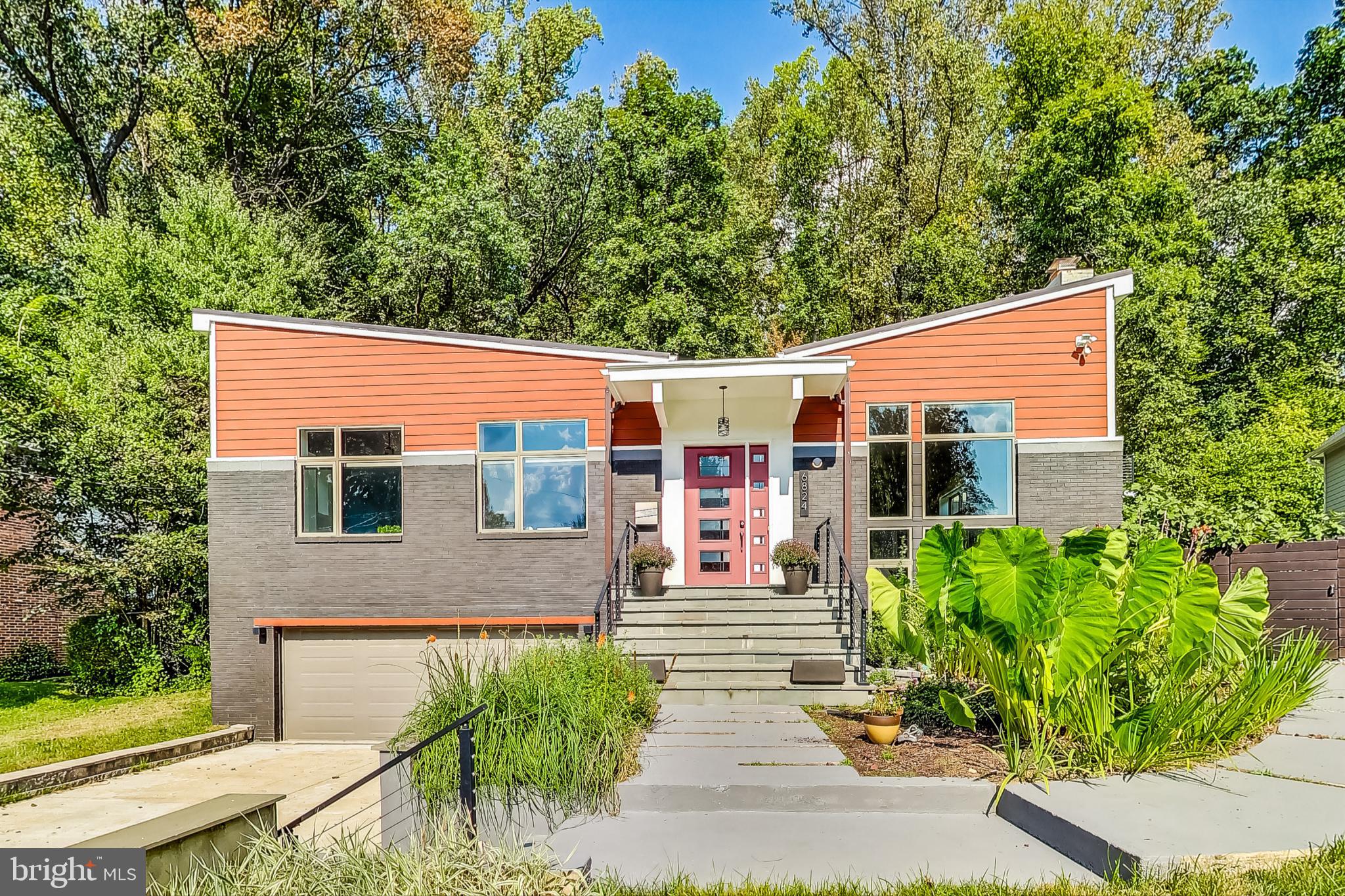 Real estate listing preview #1