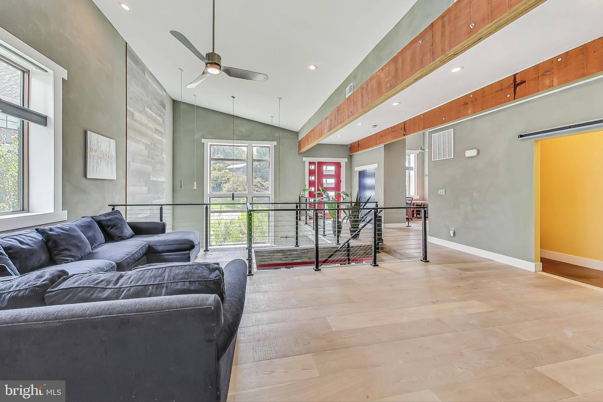 Real estate listing preview #9