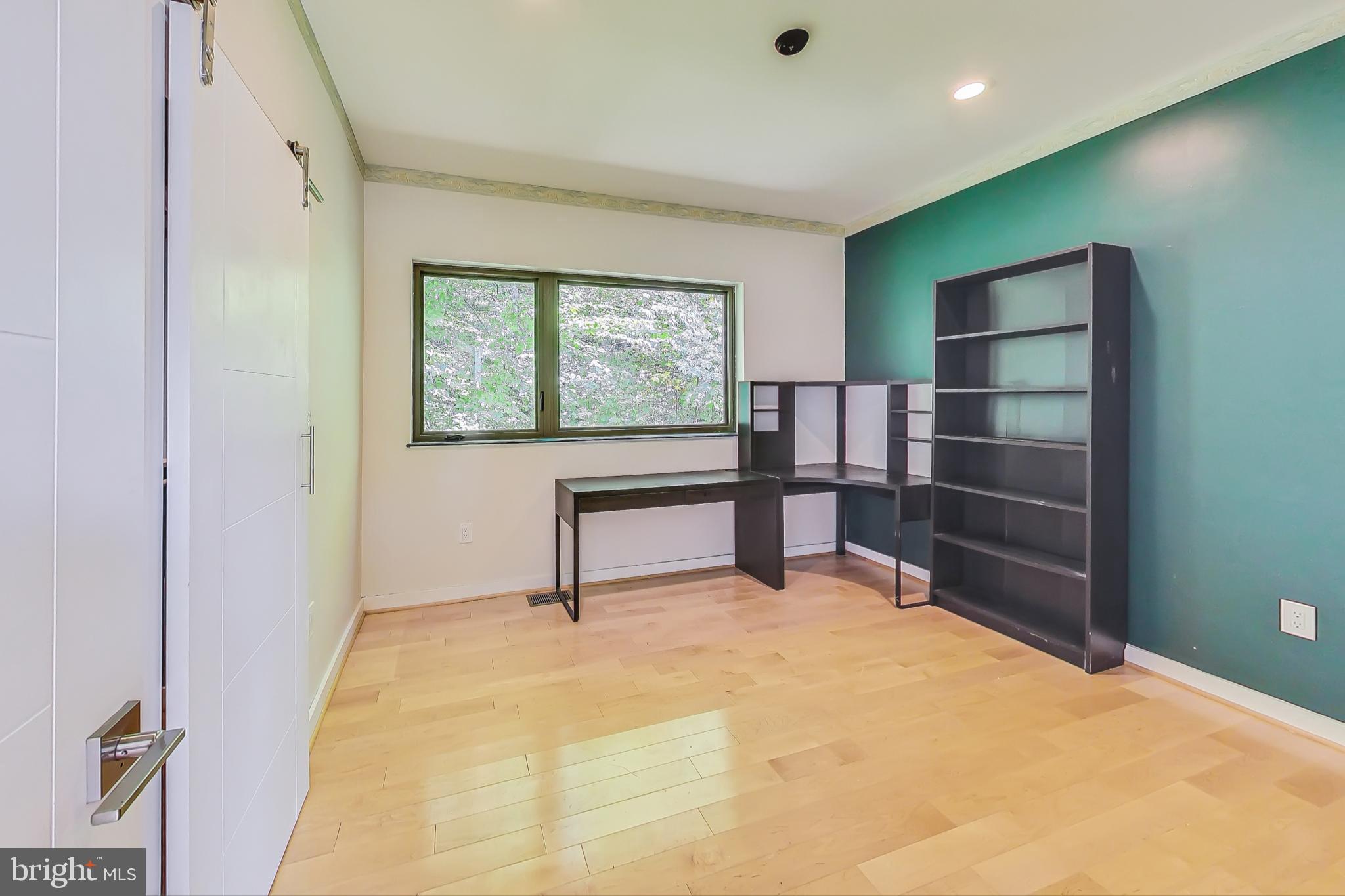 Real estate listing preview #48