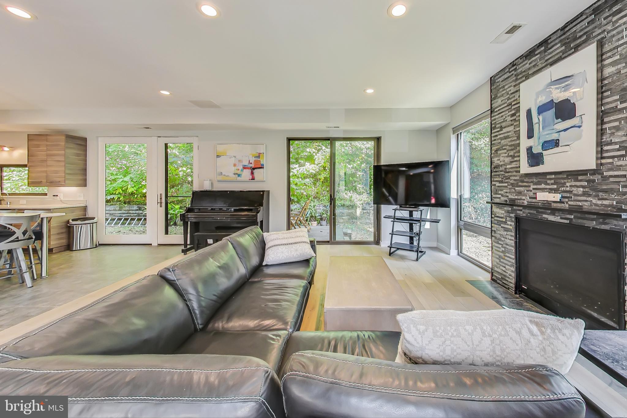 Real estate listing preview #18