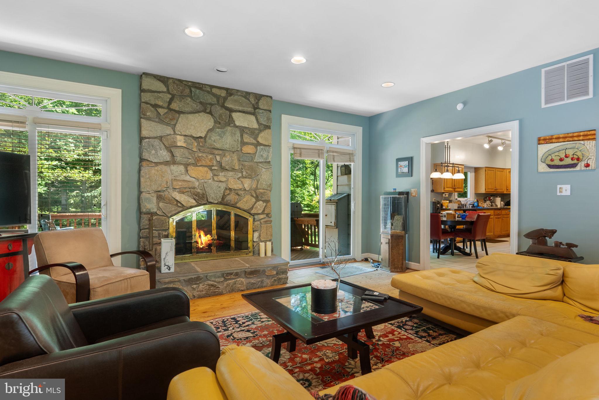 Real estate listing preview #6