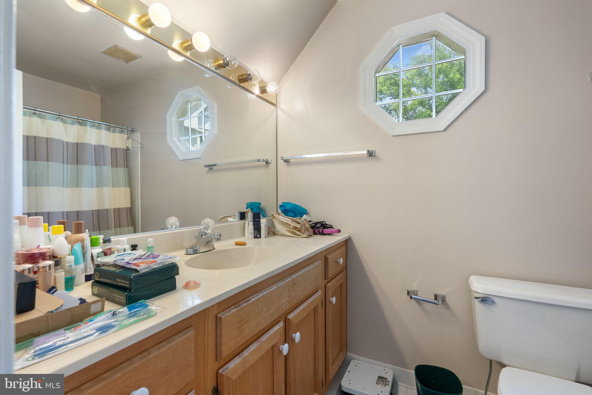 Real estate listing preview #24