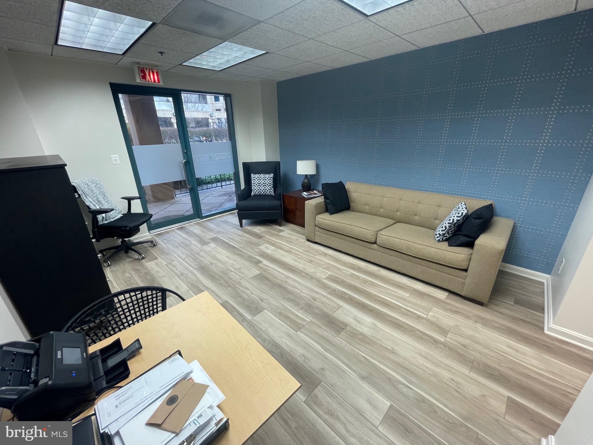 Real estate listing preview #12