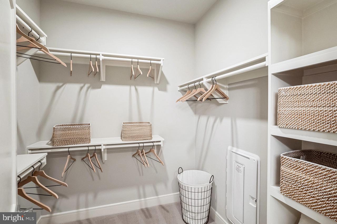 Real estate listing preview #8