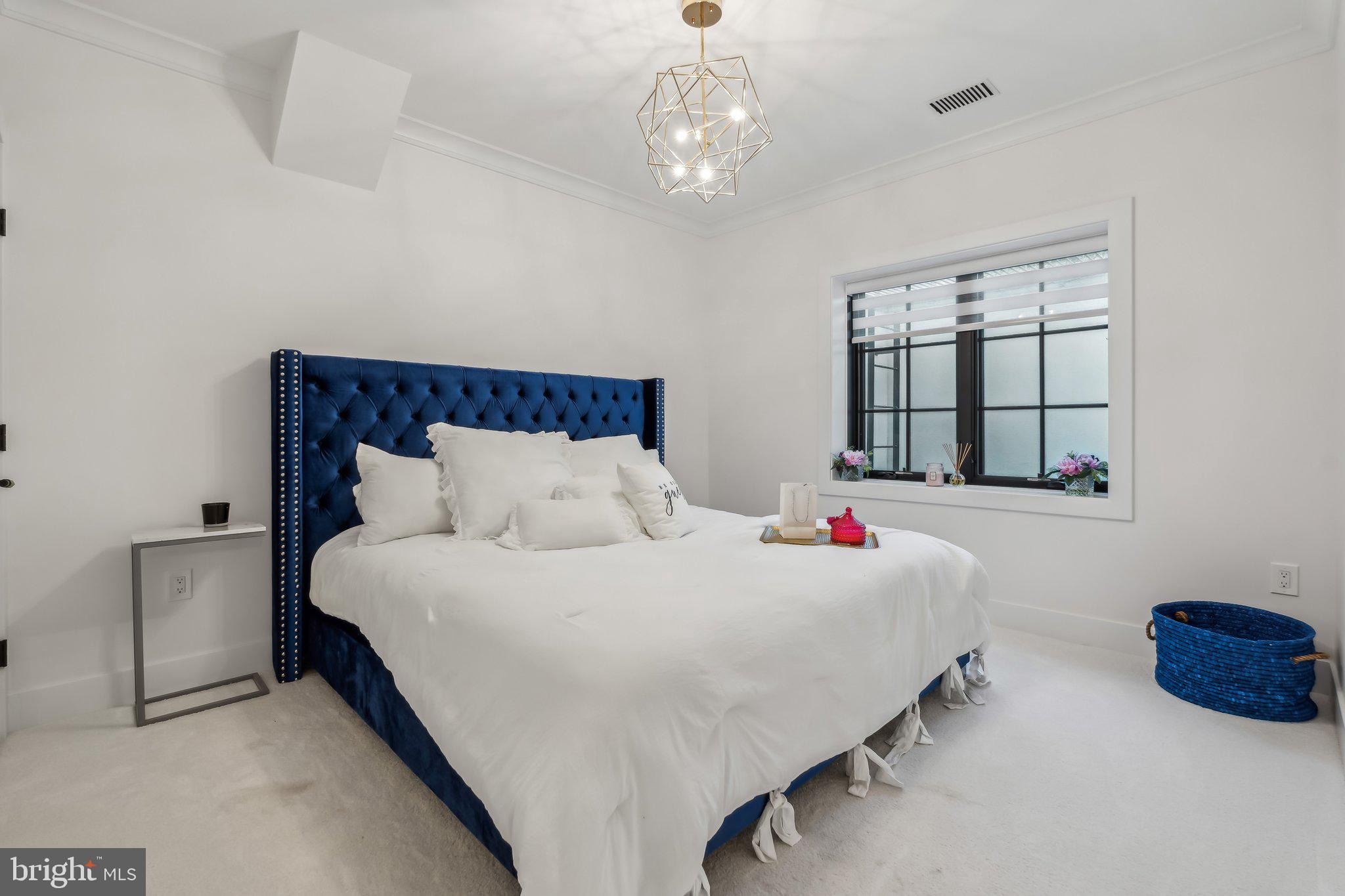 Real estate listing preview #33