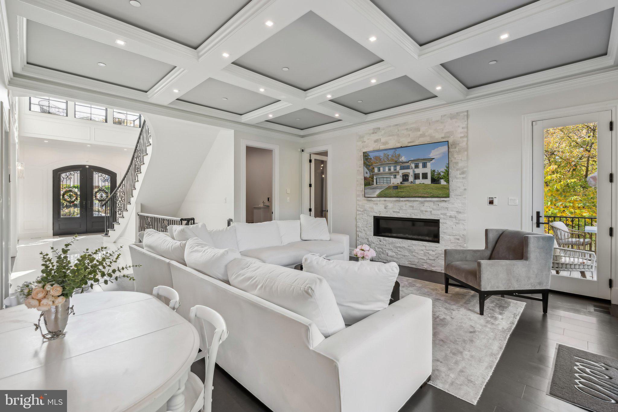 Real estate listing preview #16