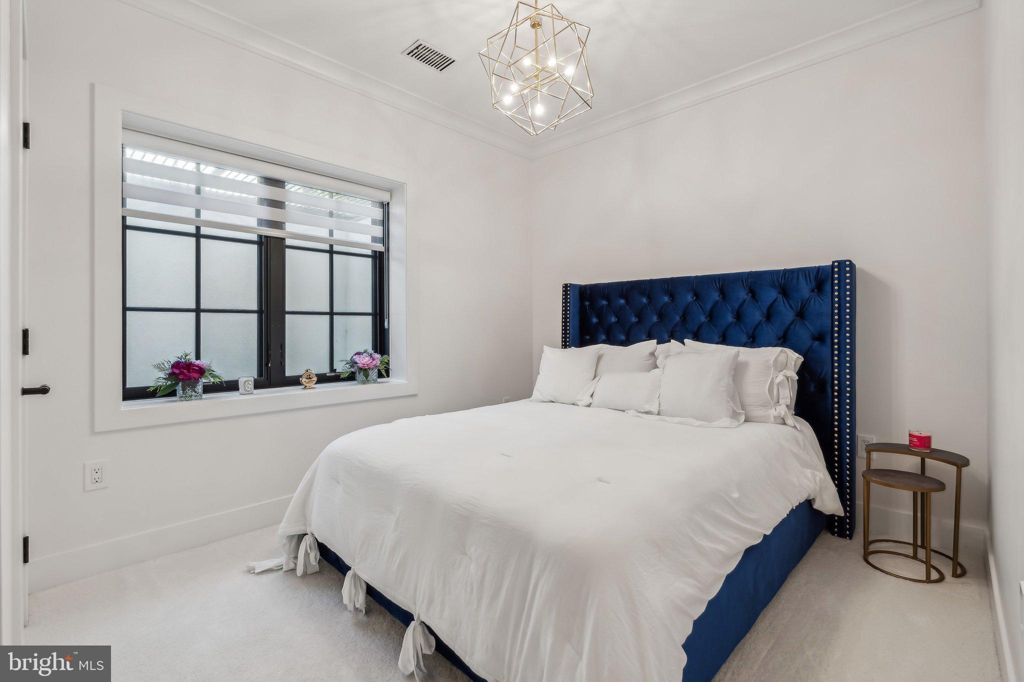 Real estate listing preview #35