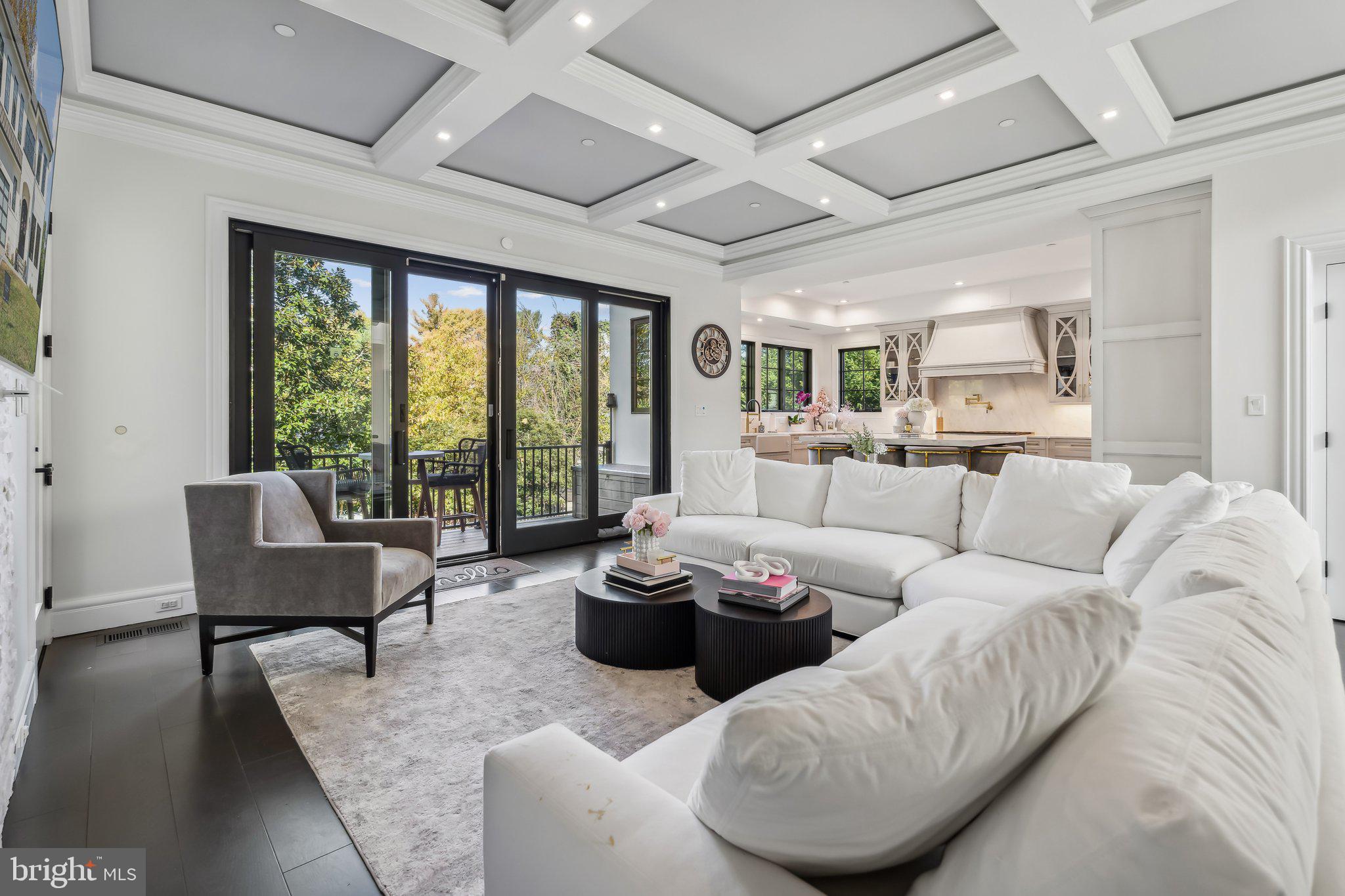 Real estate listing preview #17