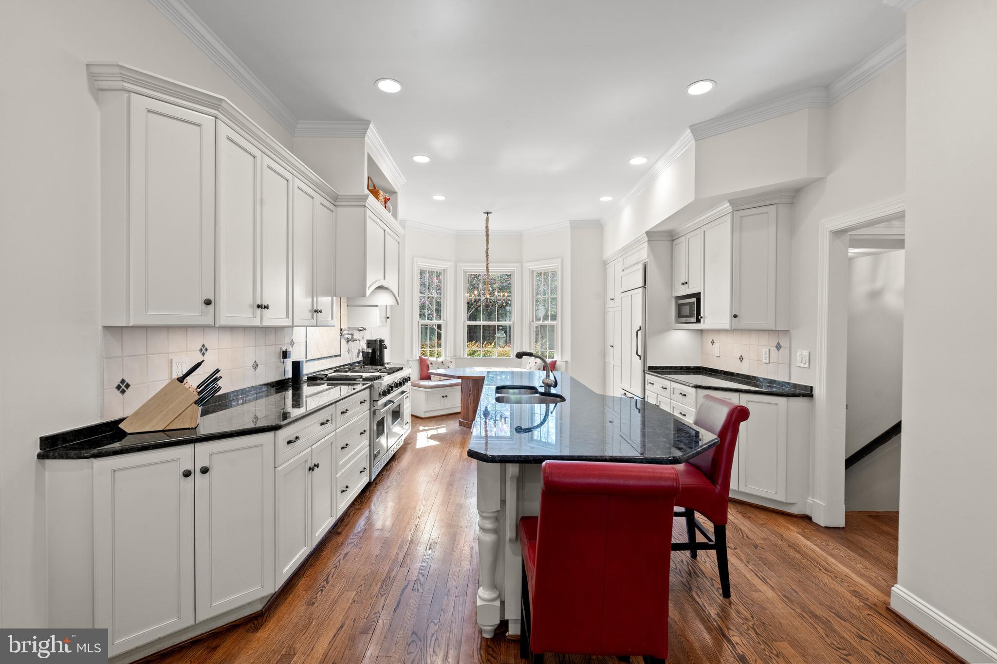 Real estate listing preview #14