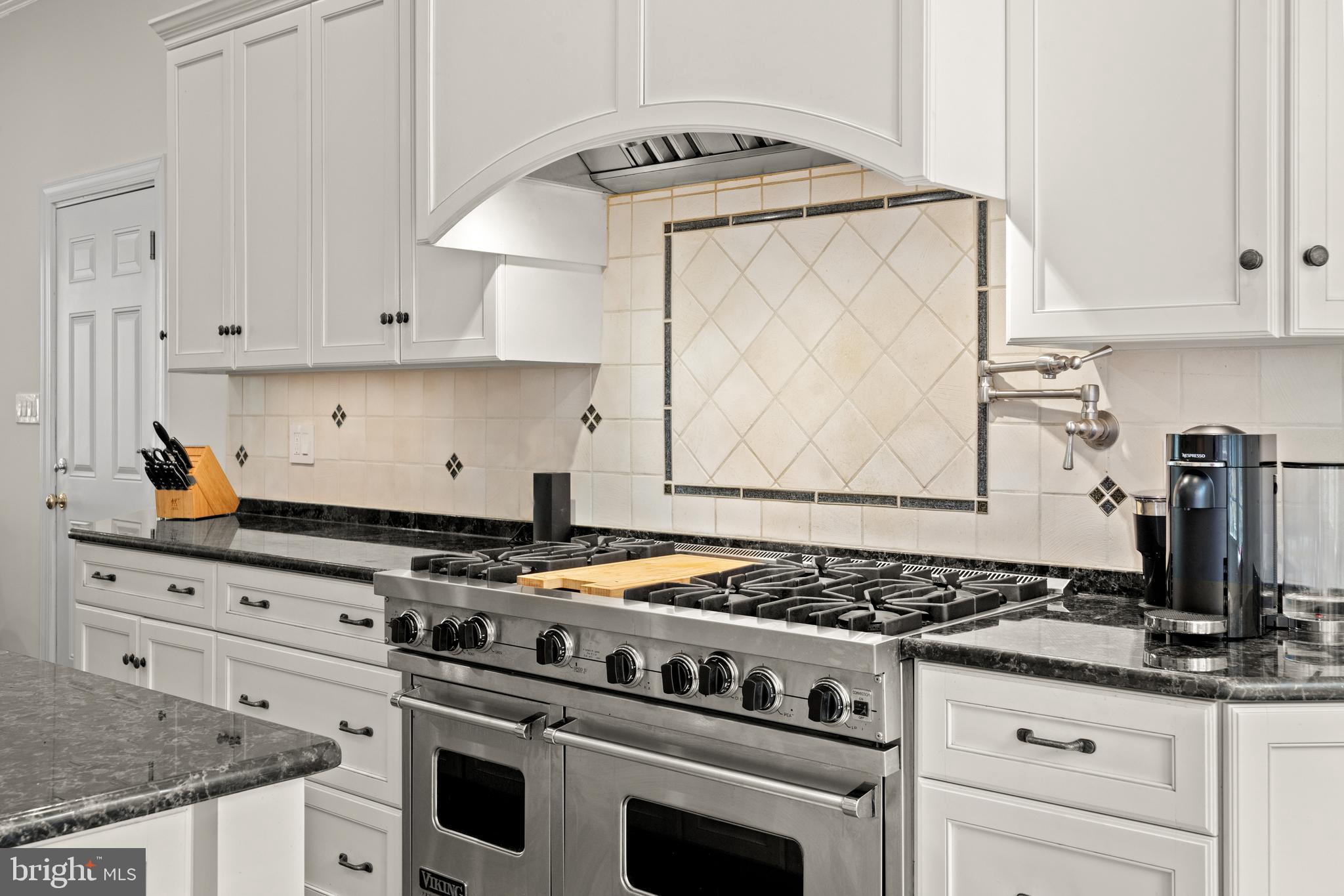 Real estate listing preview #17