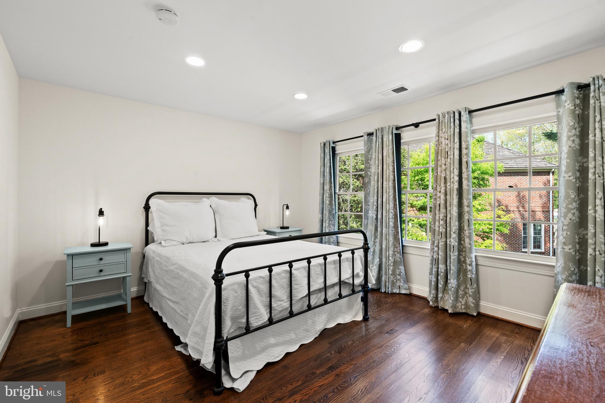 Real estate listing preview #35