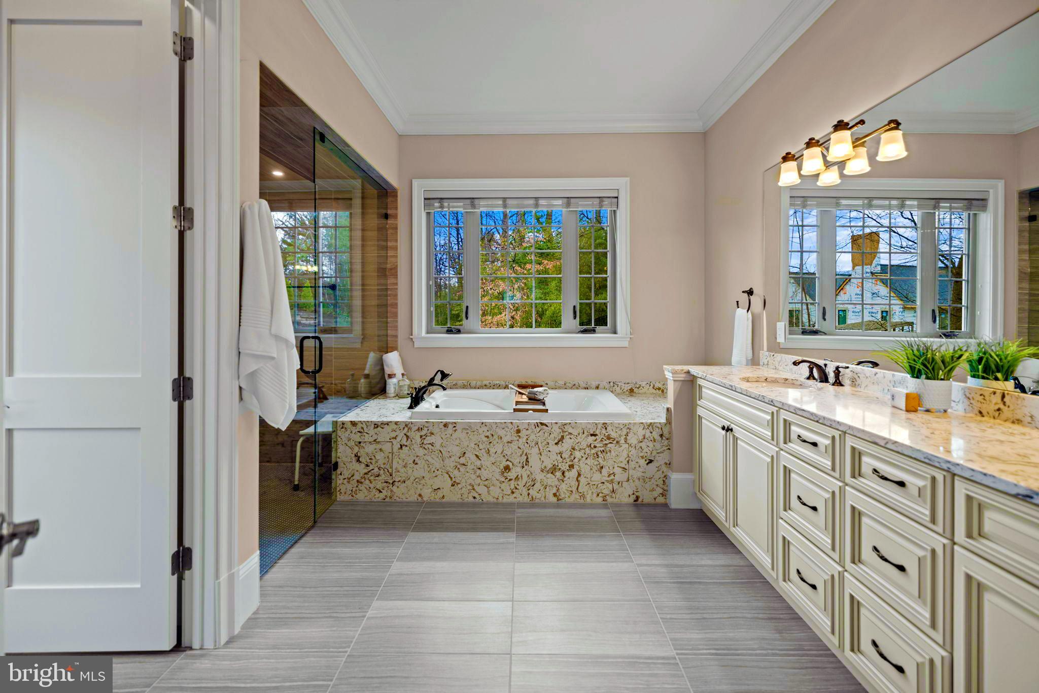 Real estate listing preview #24