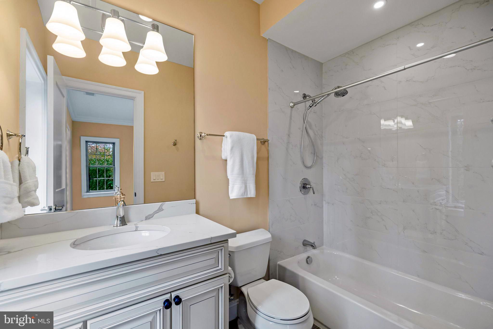 Real estate listing preview #40