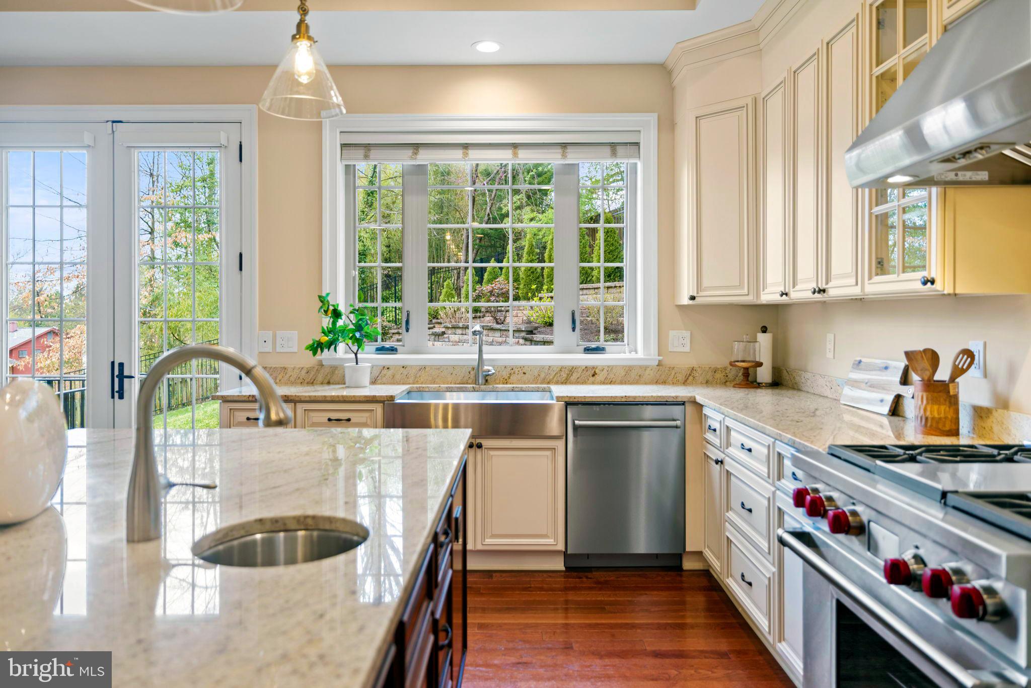 Real estate listing preview #13