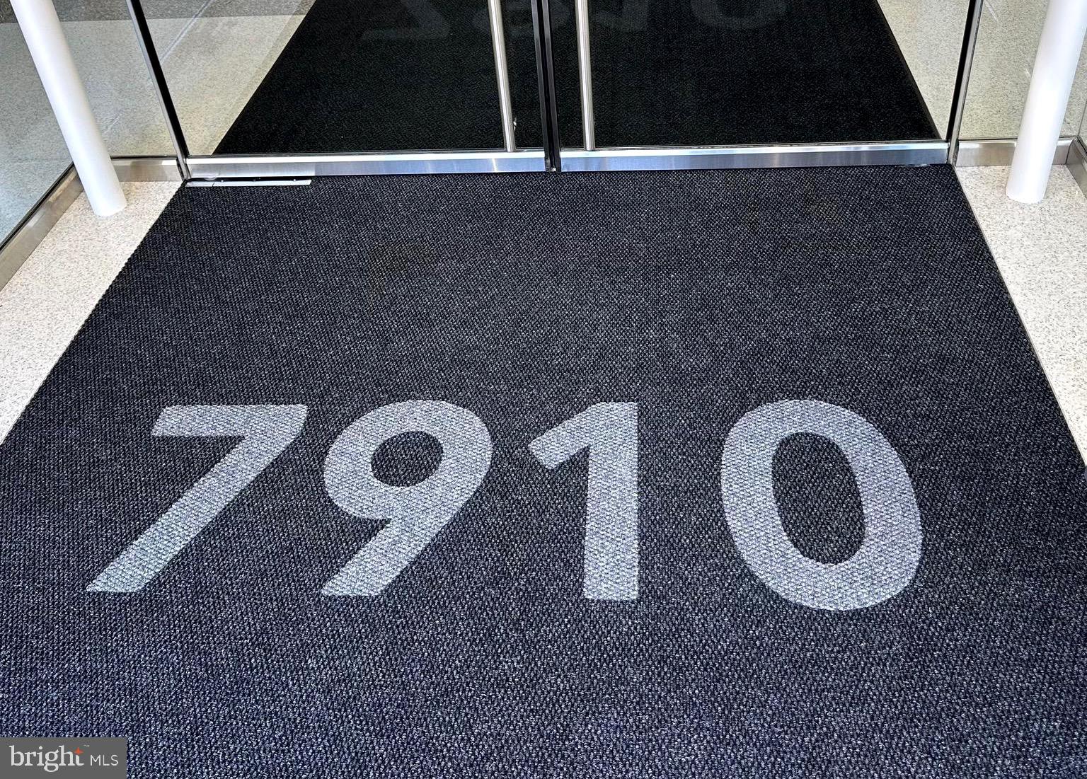 Real estate listing preview #14