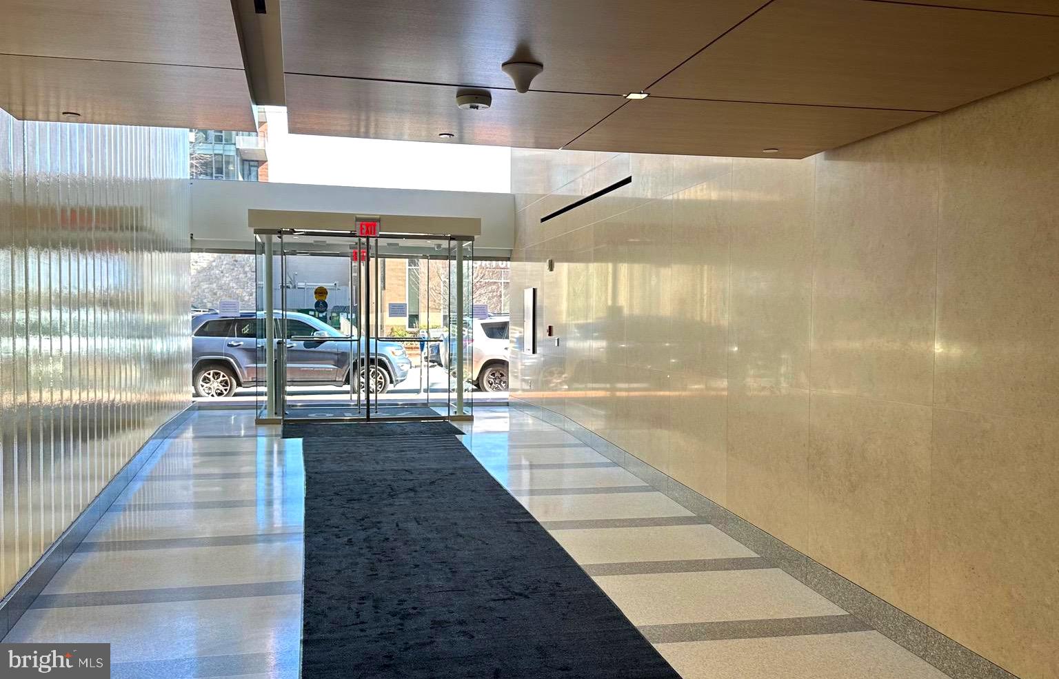 Real estate listing preview #15