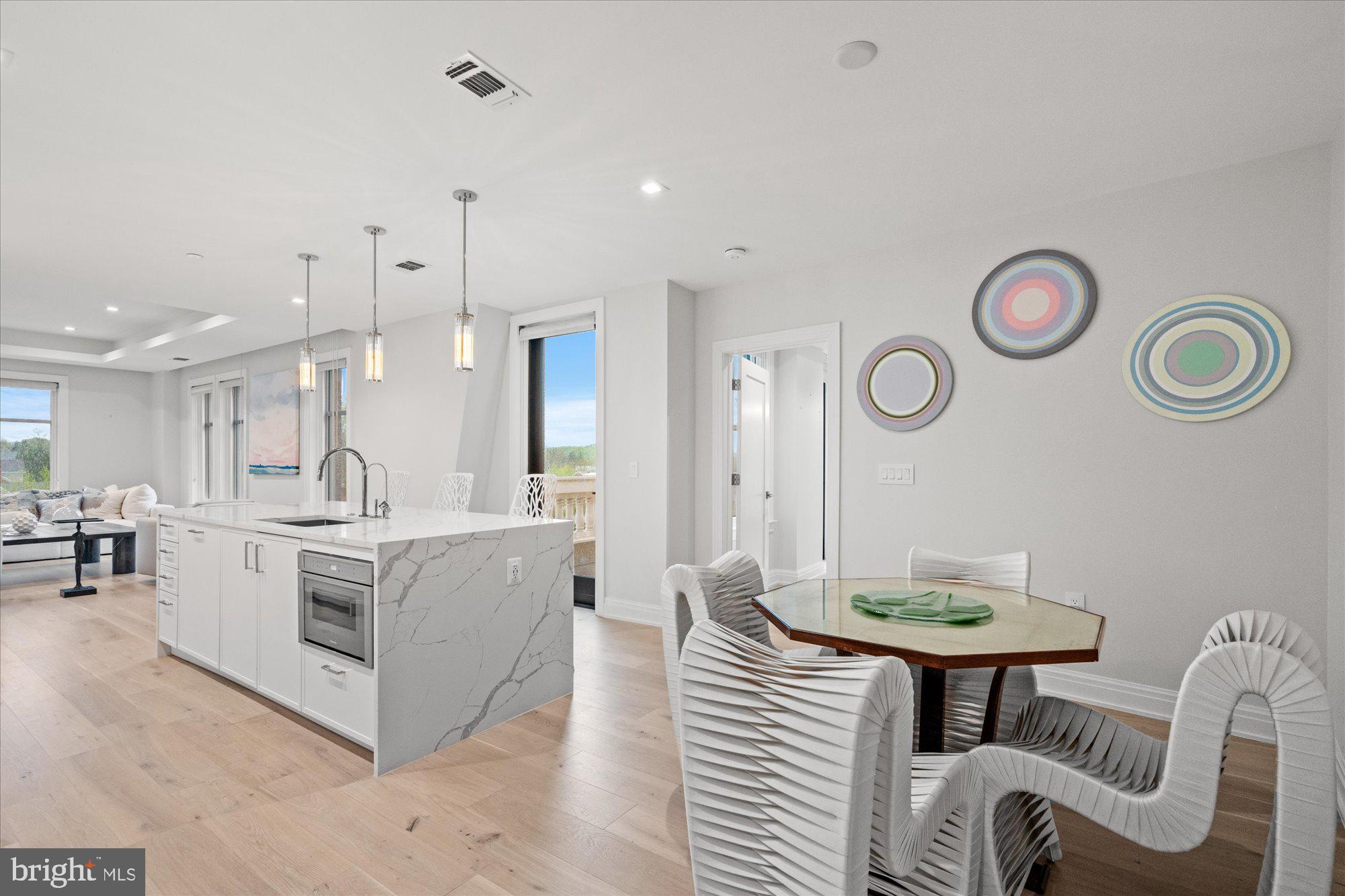 Real estate listing preview #3