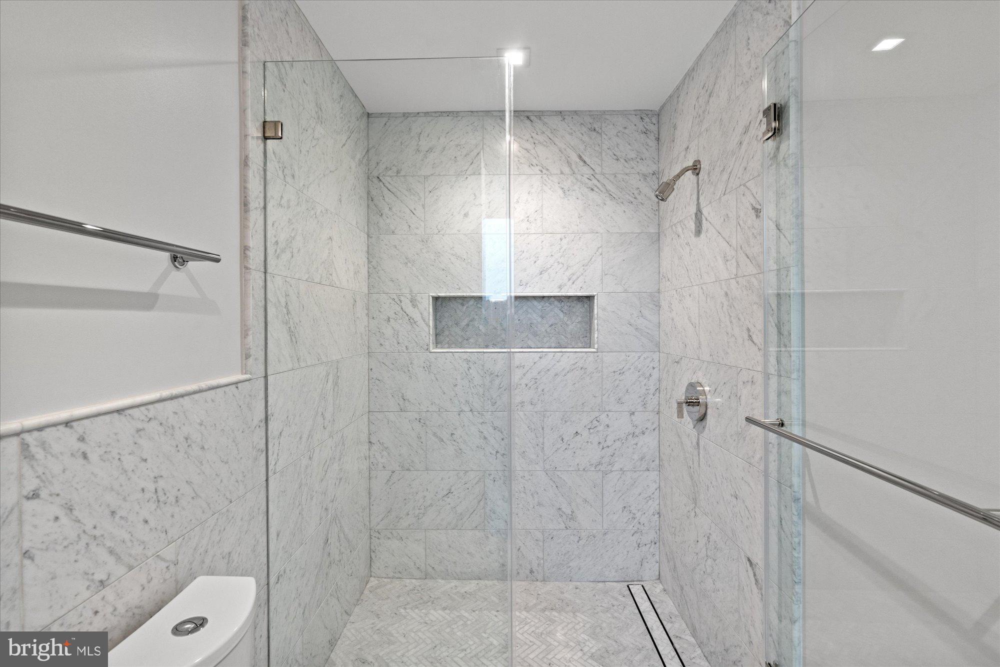 Real estate listing preview #25