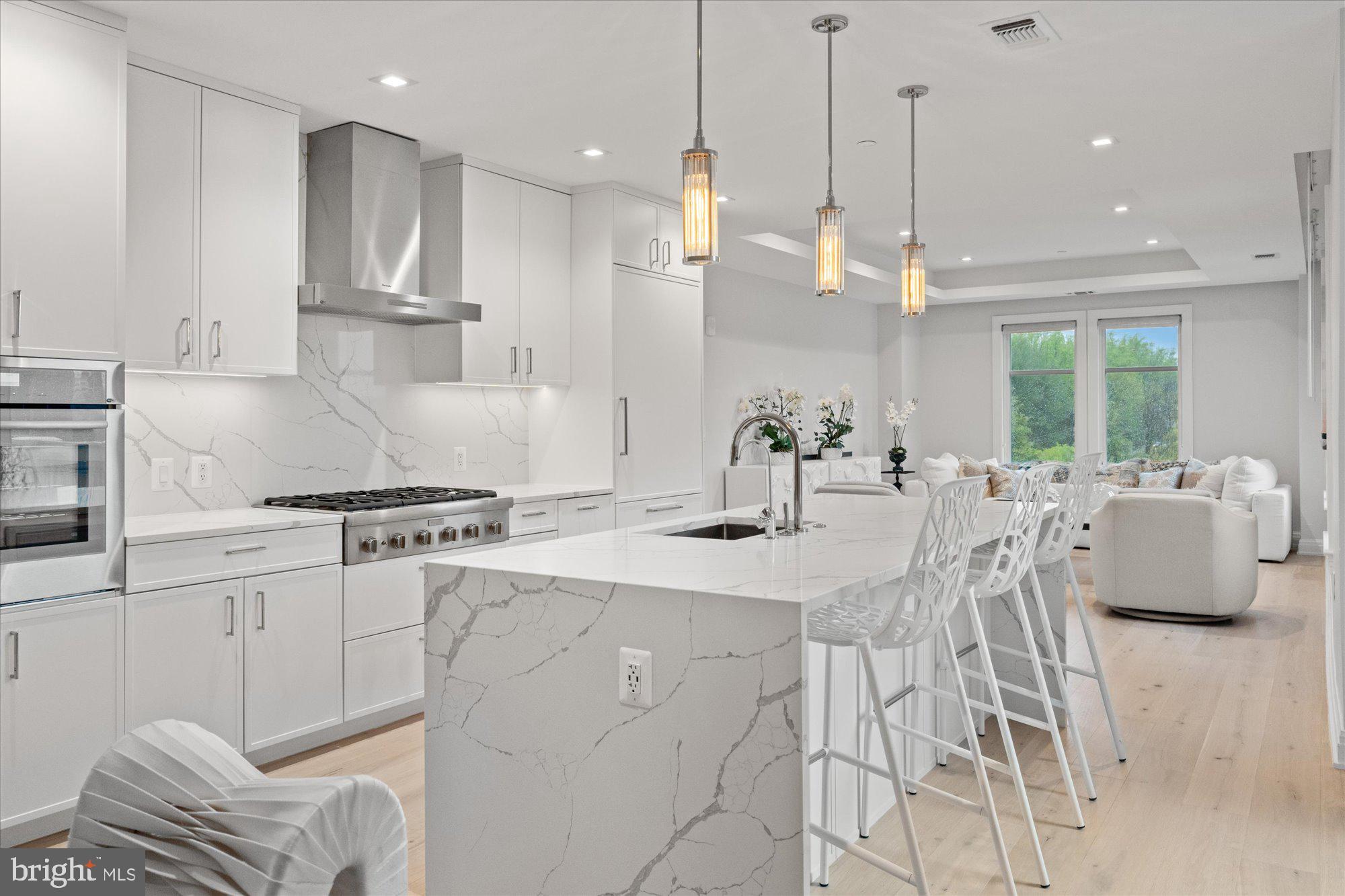 Real estate listing preview #6