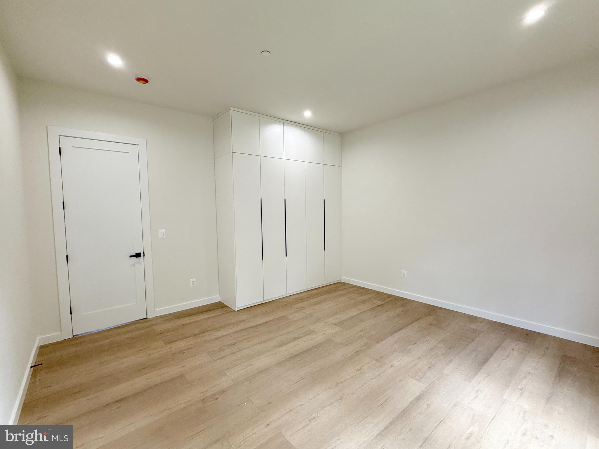 Real estate listing preview #28