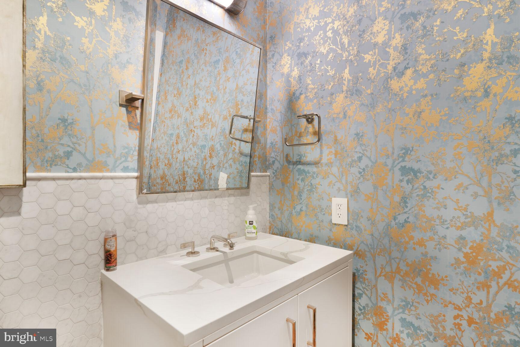 Real estate listing preview #14