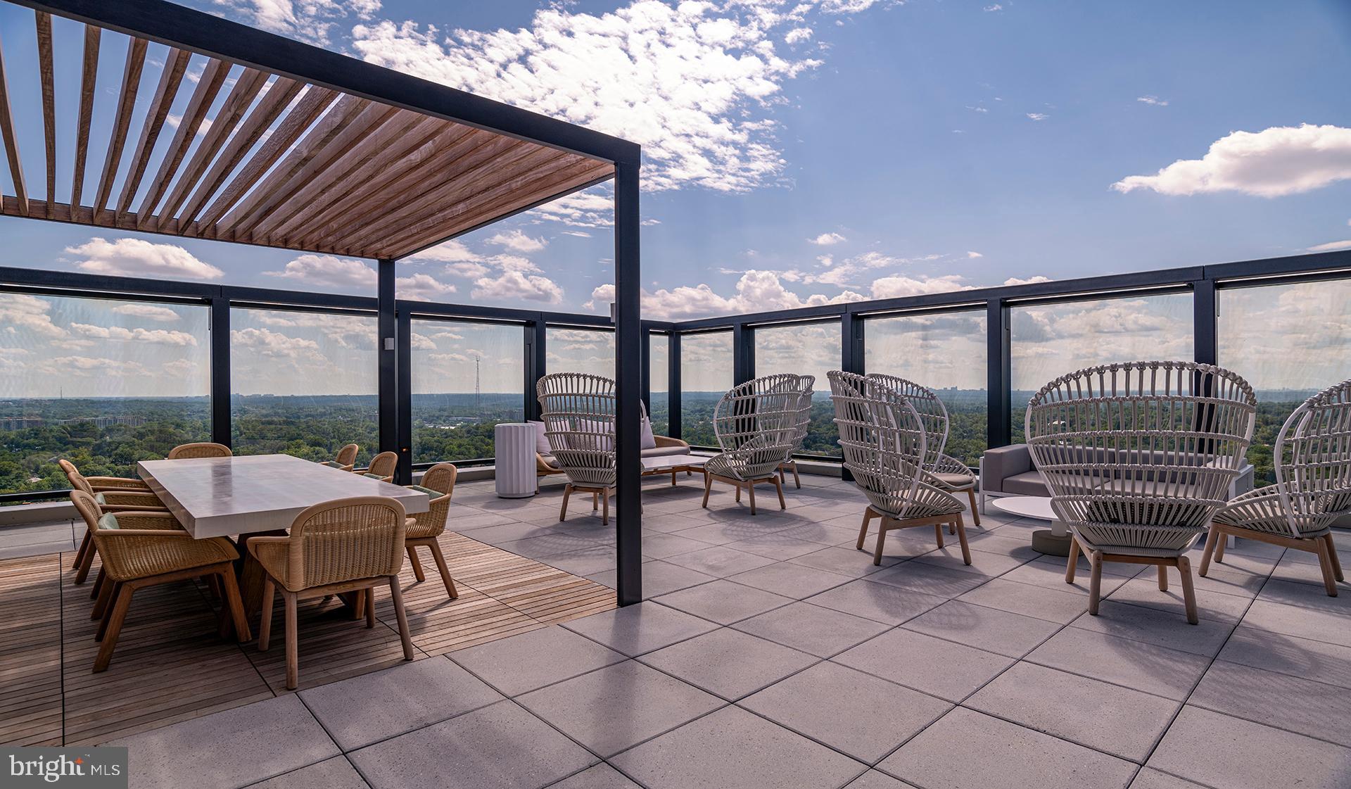 Real estate listing preview #14