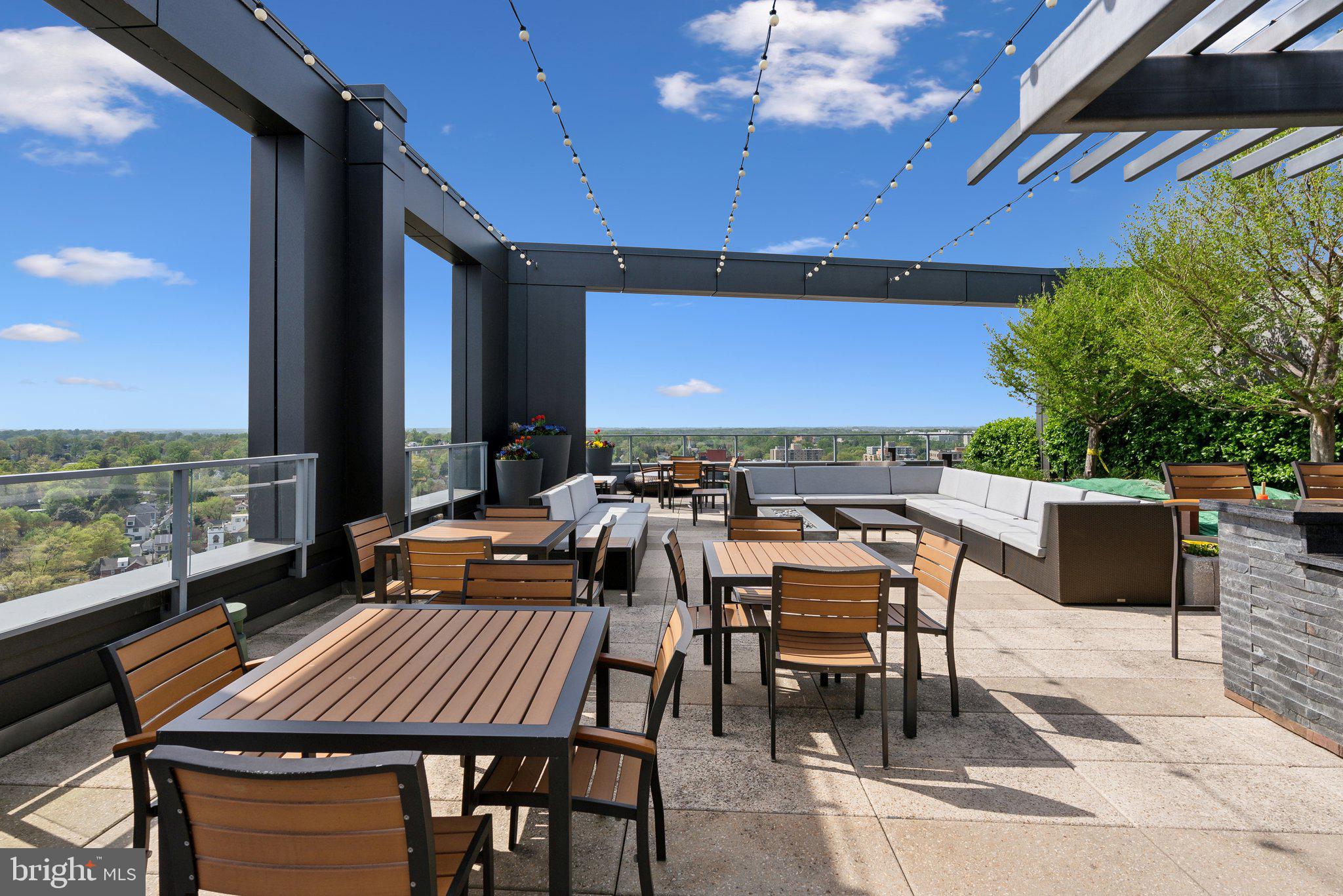 Real estate listing preview #17