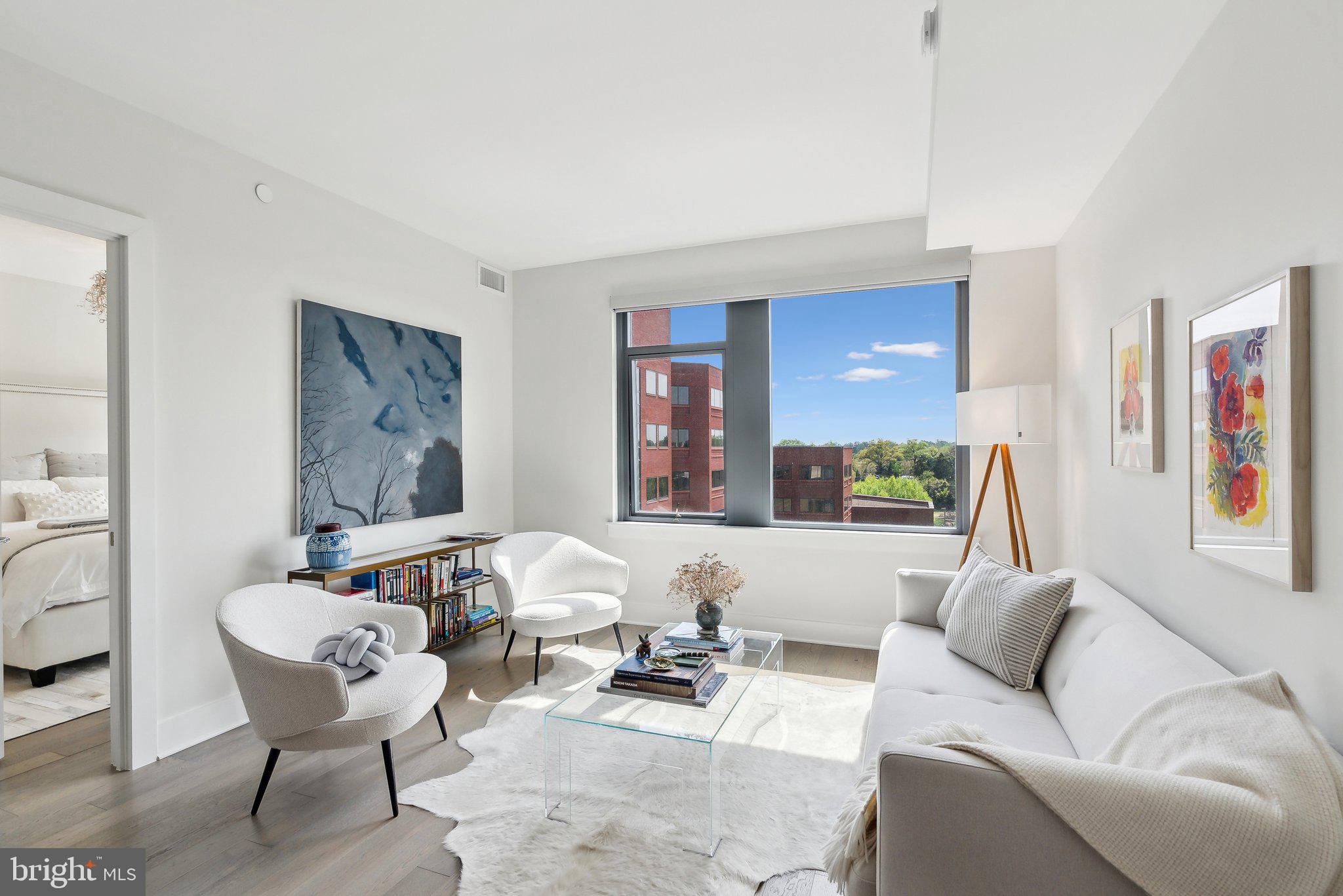 Real estate listing preview #4