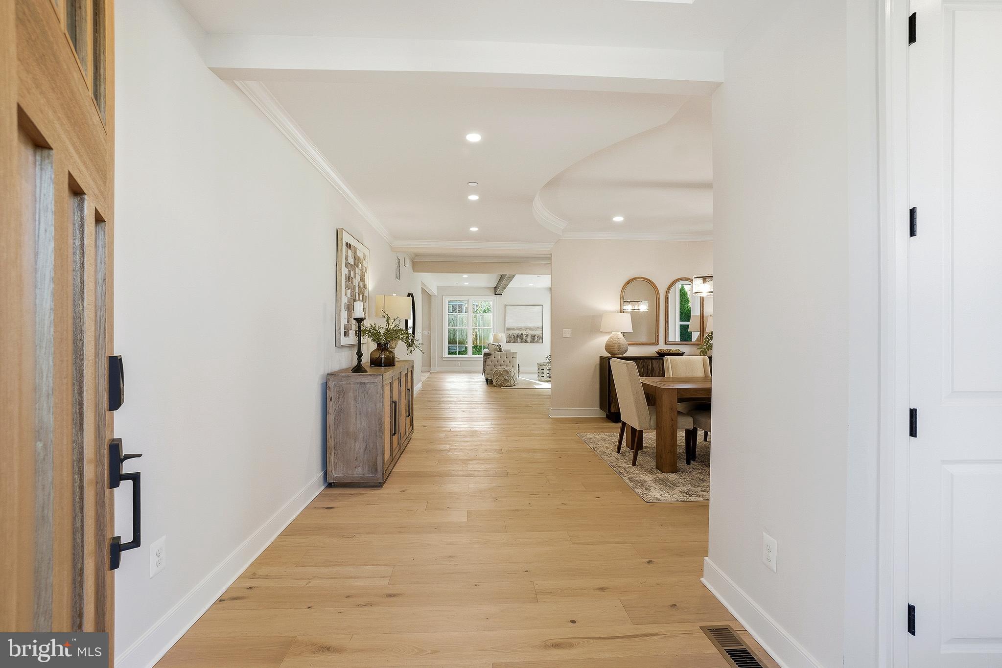 Real estate listing preview #3