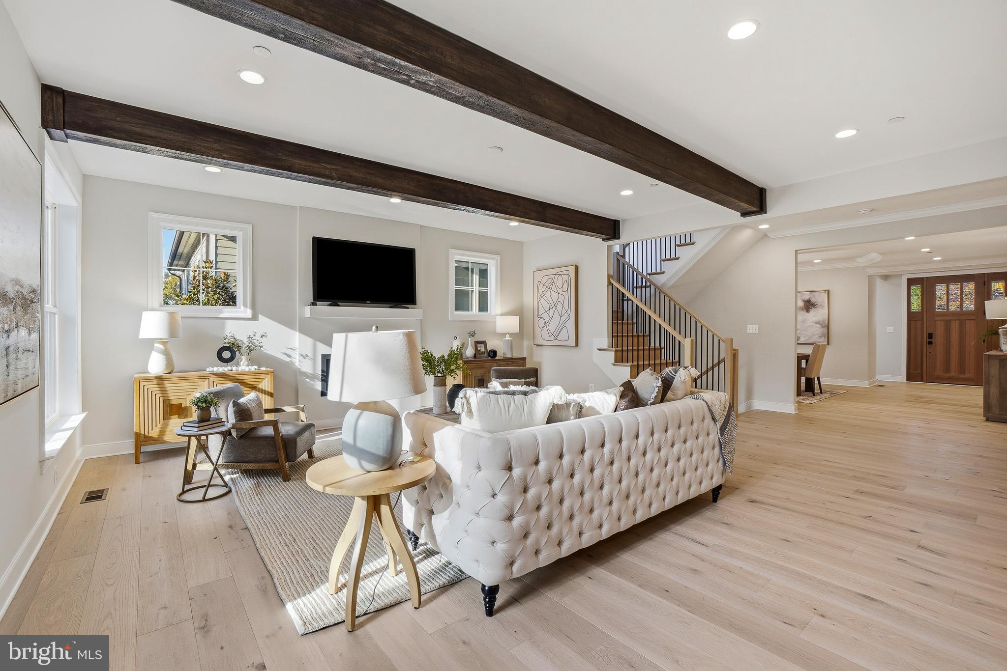 Real estate listing preview #9