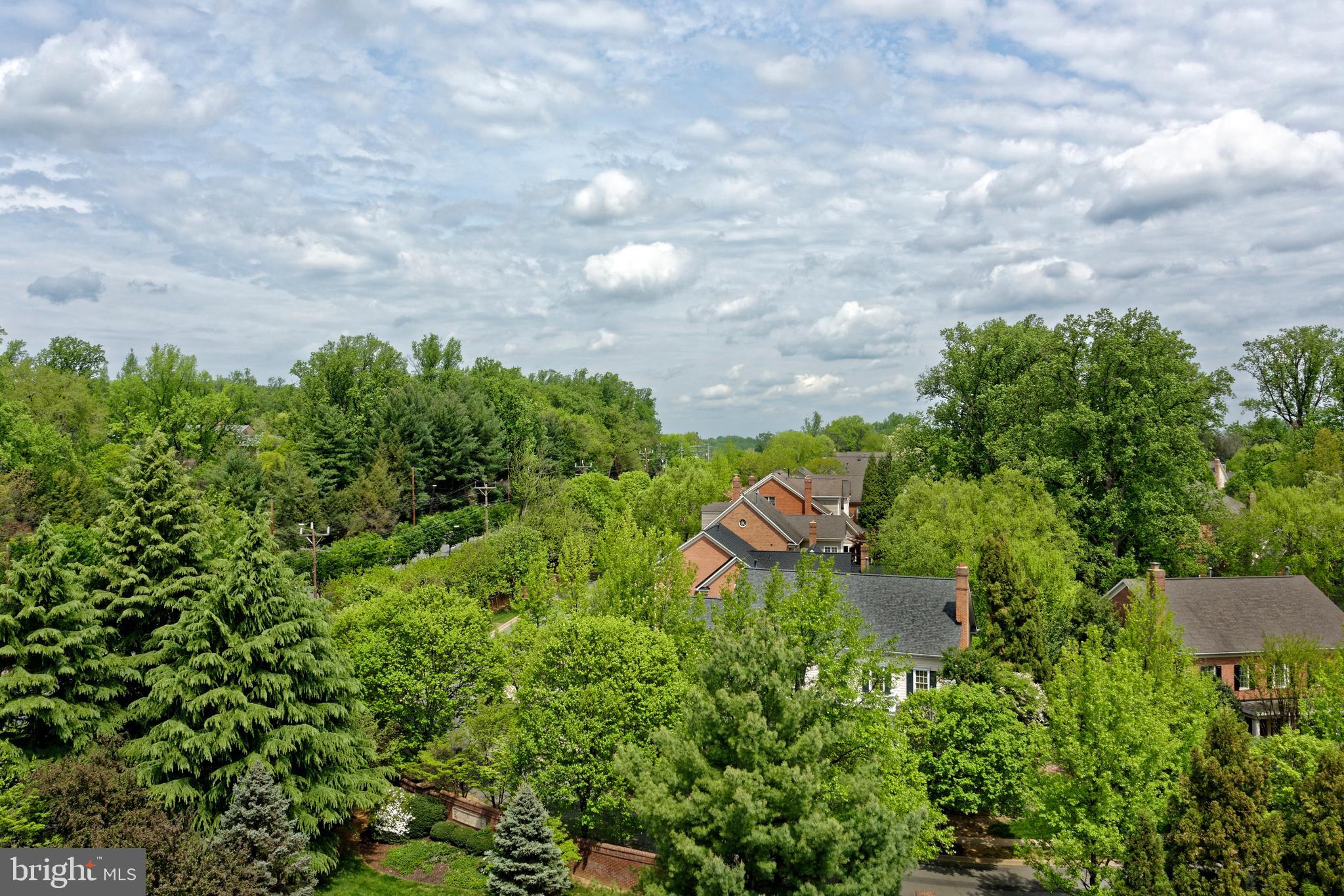 Real estate listing preview #32