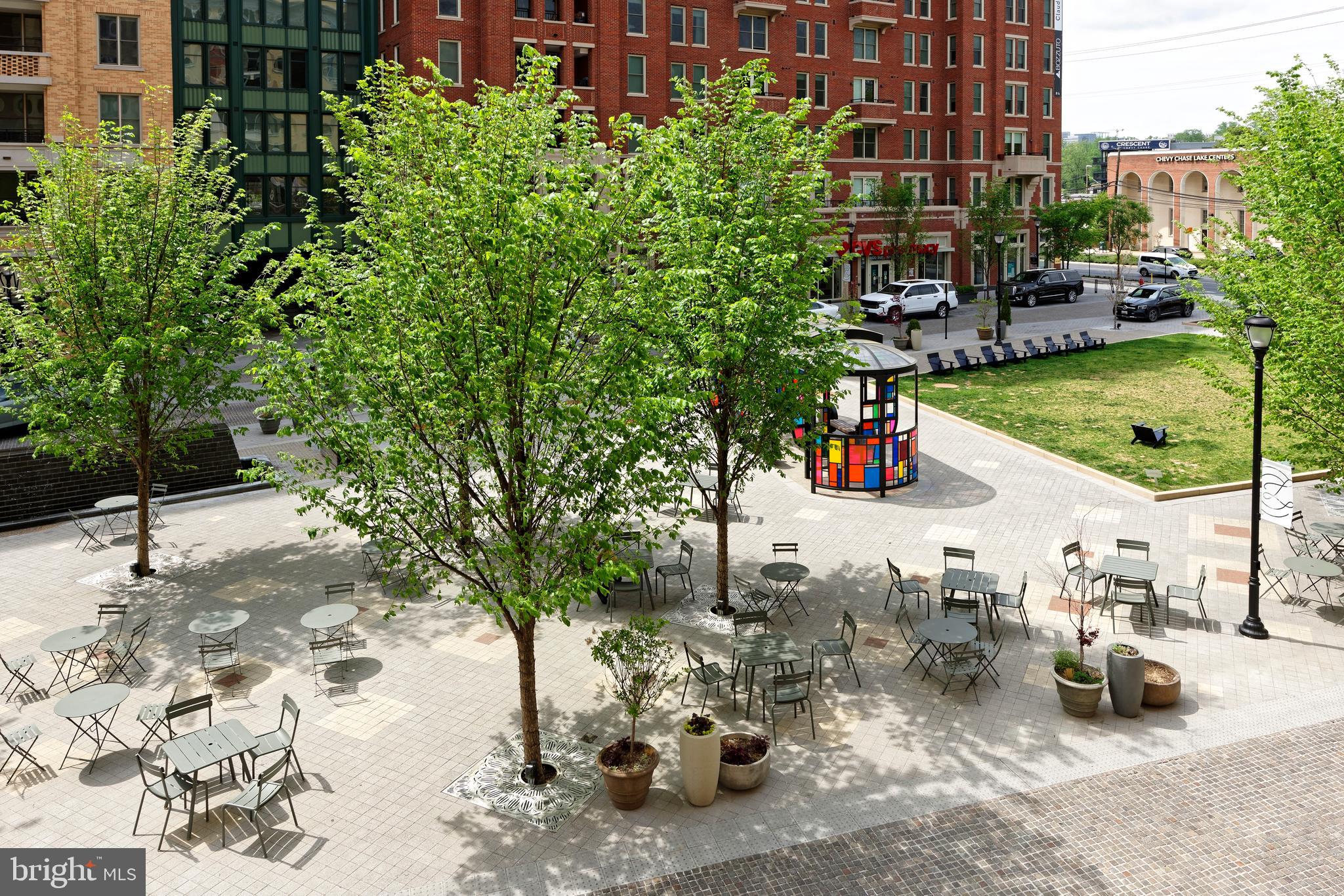 Real estate listing preview #12