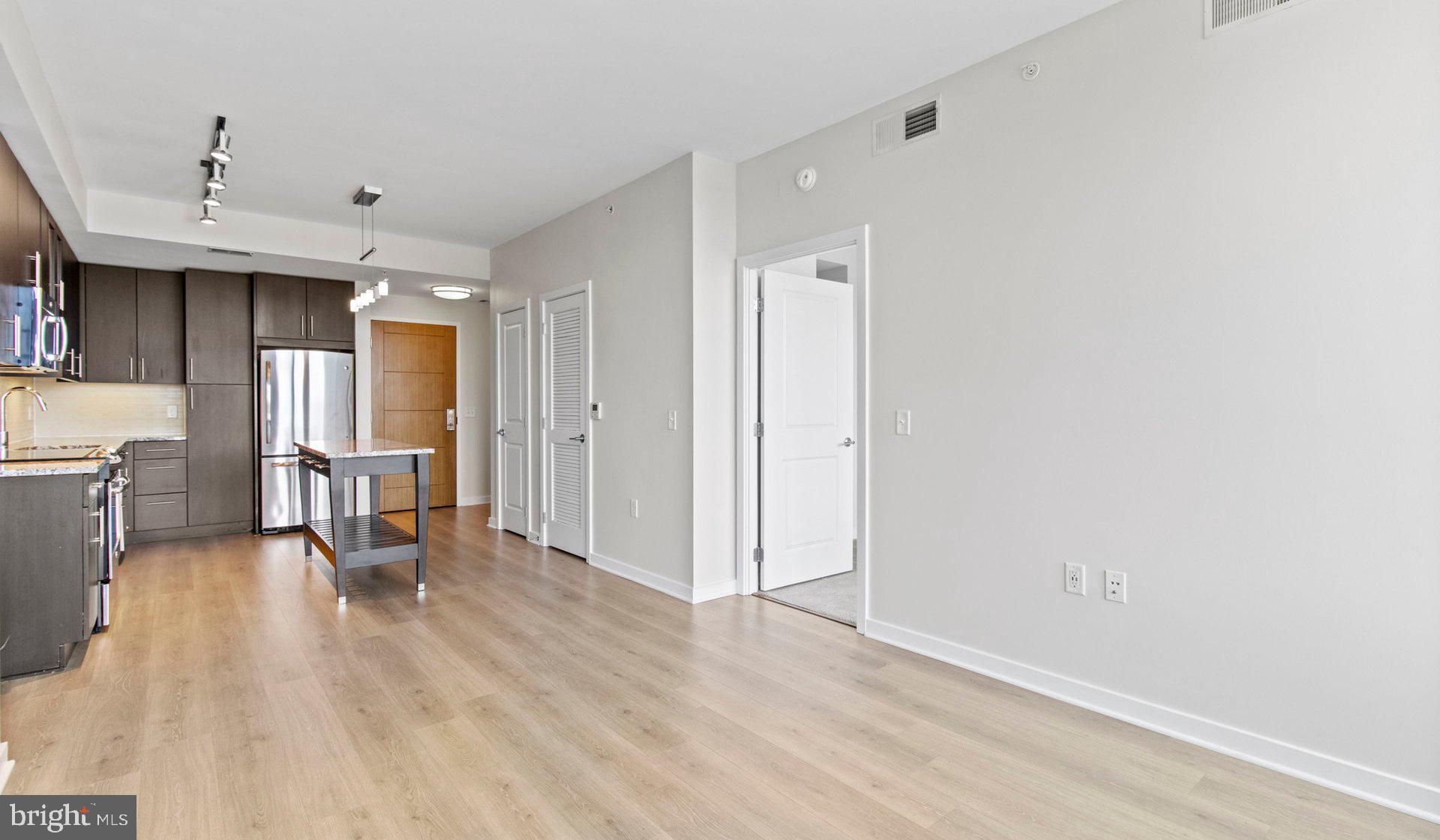 Real estate listing preview #47