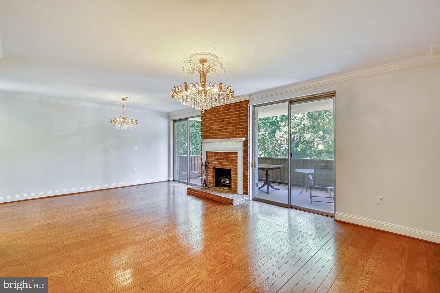 Real estate listing preview #12