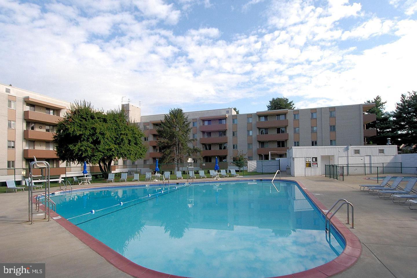 Real estate listing preview #24