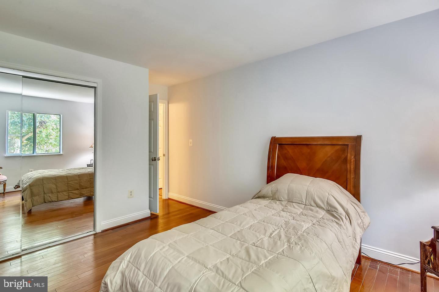 Real estate listing preview #14