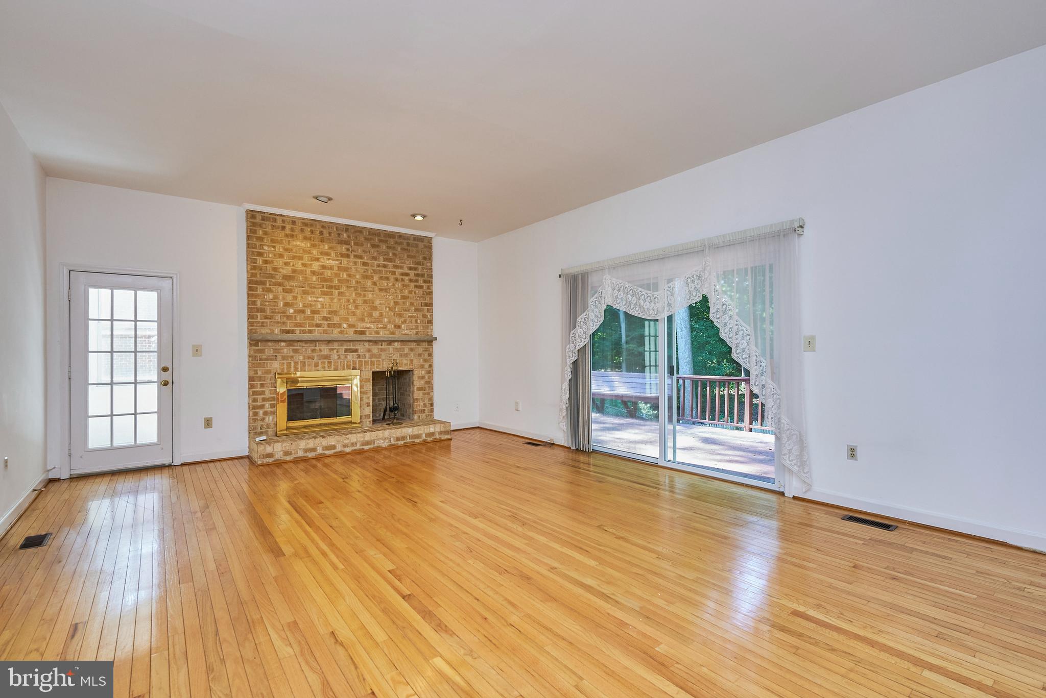 Real estate listing preview #14