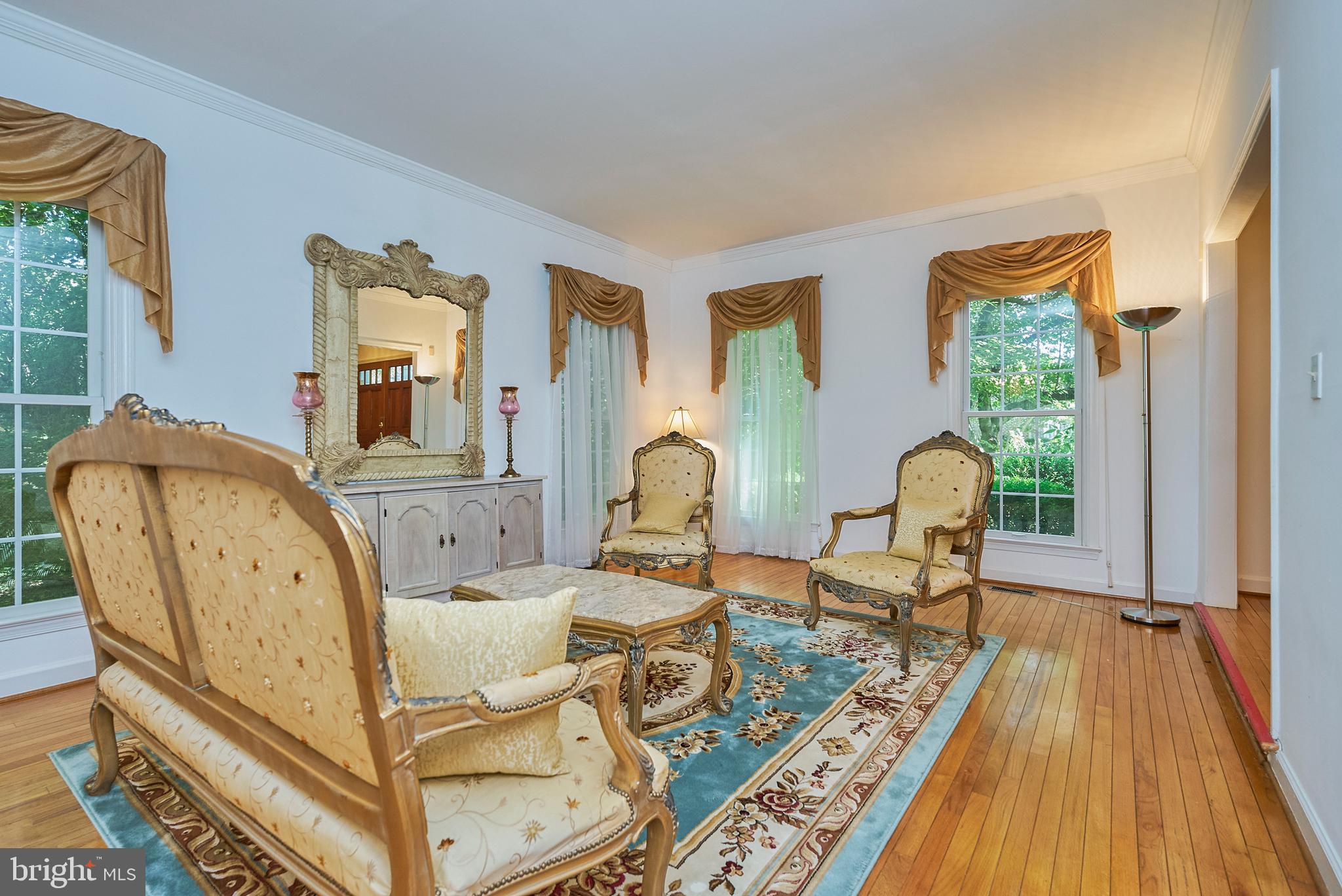 Real estate listing preview #5