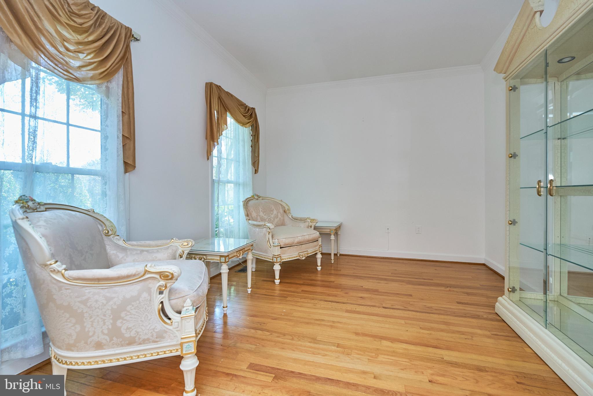 Real estate listing preview #16