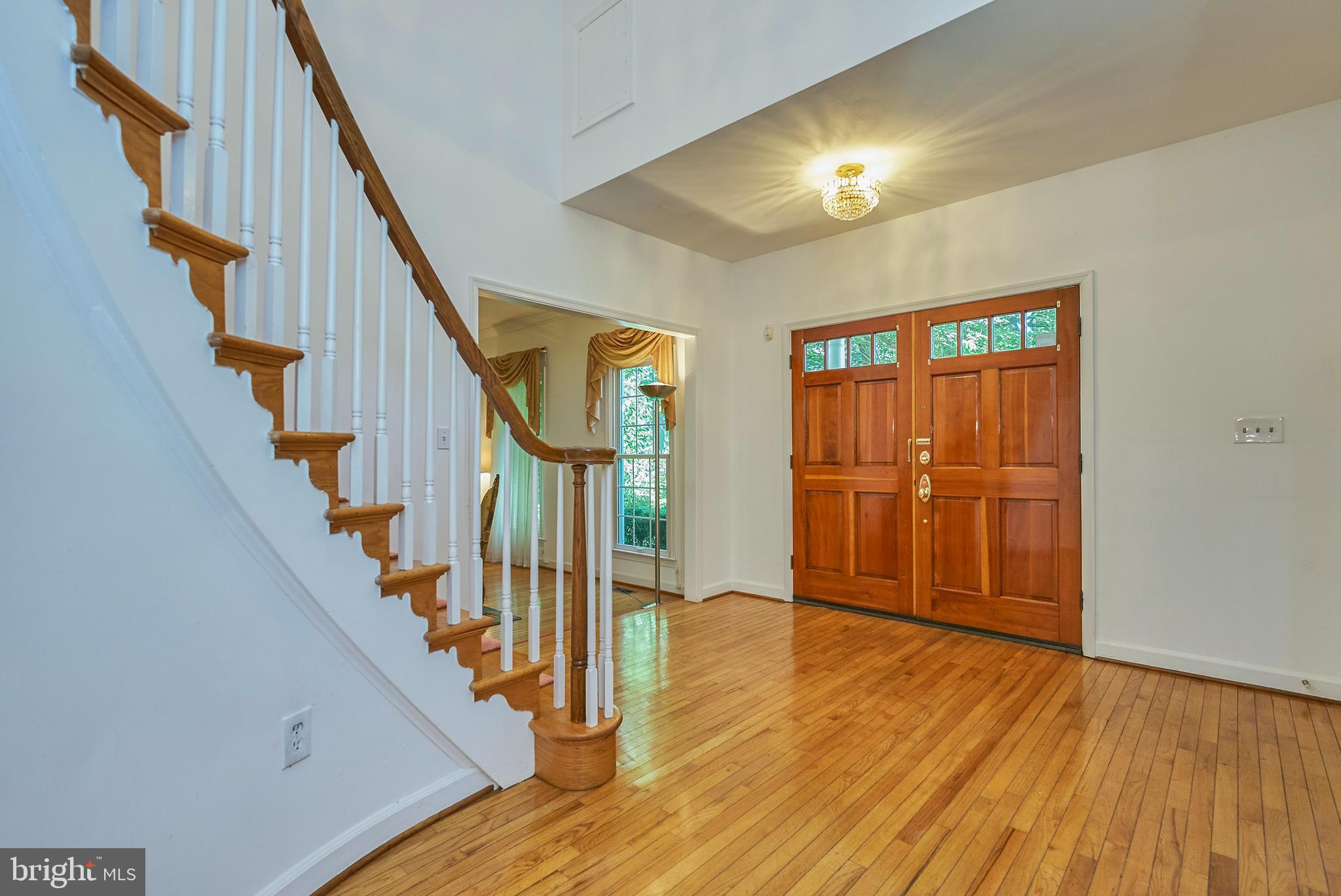 Real estate listing preview #3