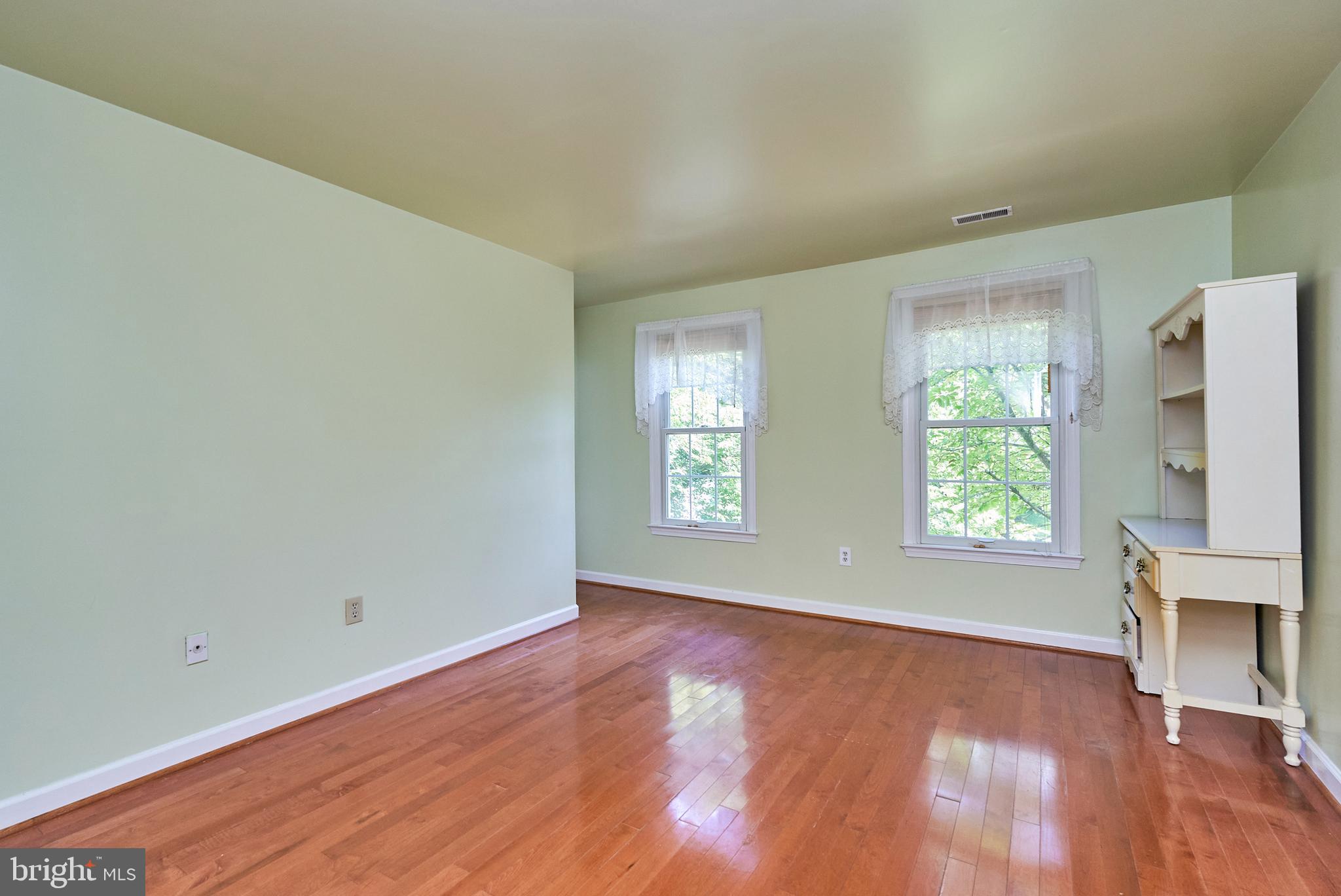 Real estate listing preview #26