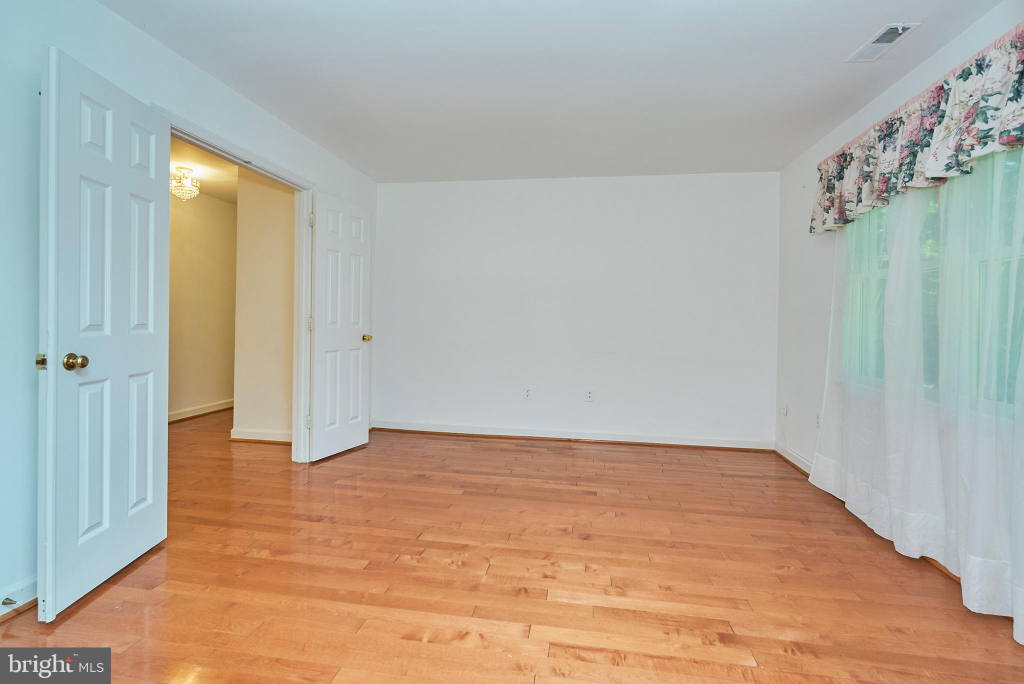 Real estate listing preview #19