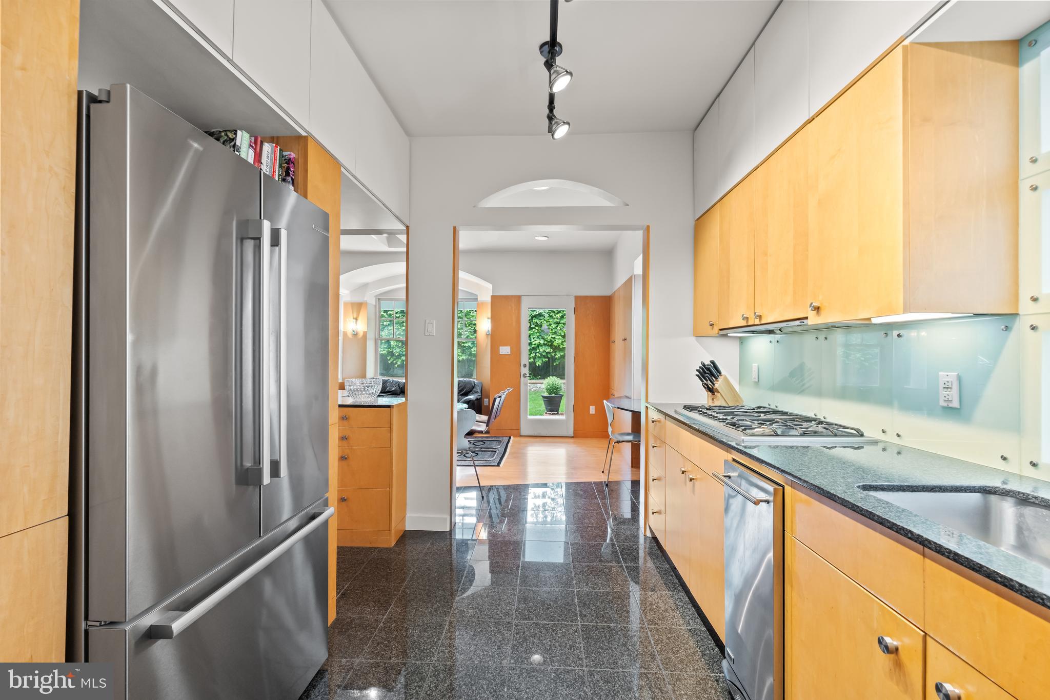 Real estate listing preview #24